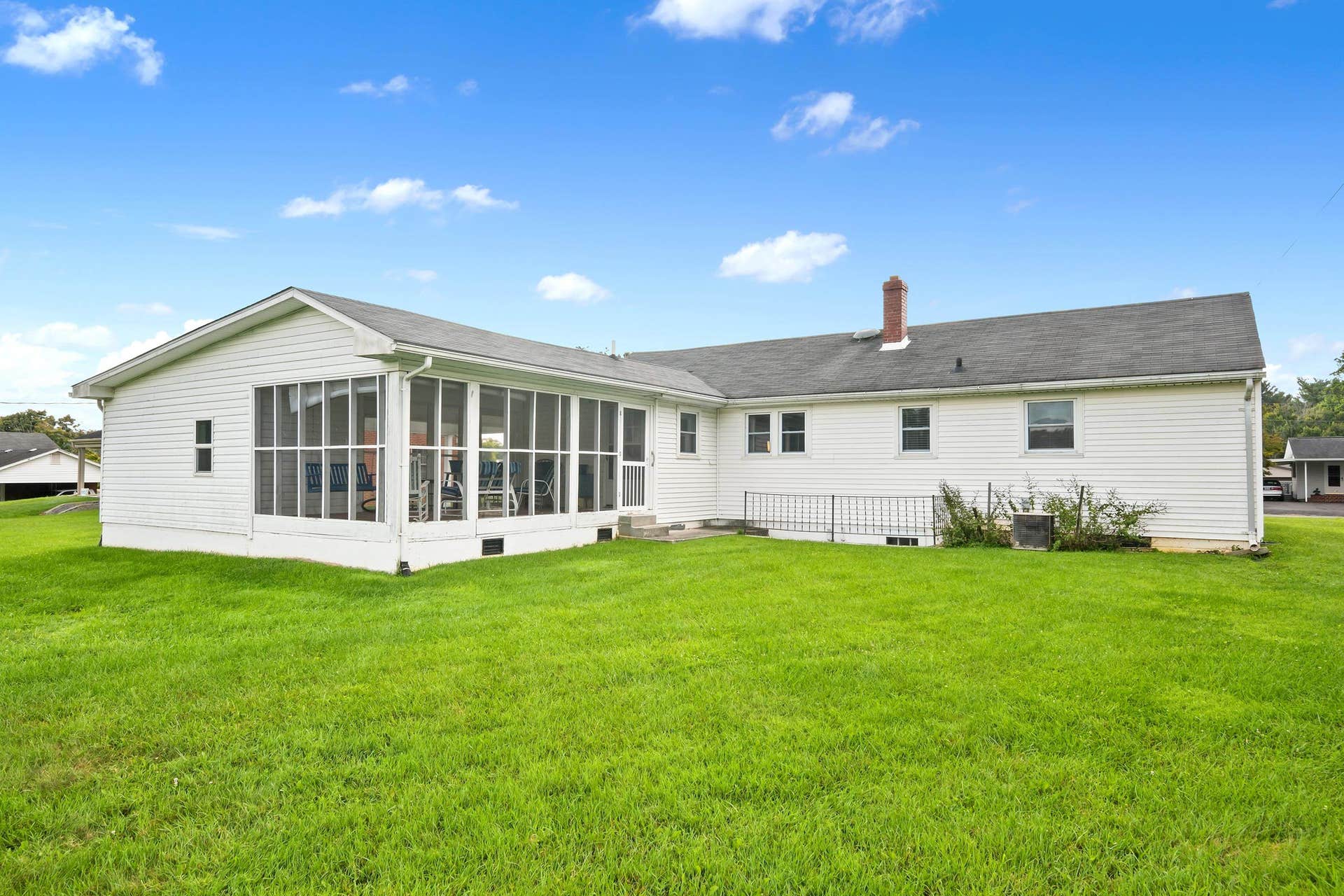 713 Ninth Street, Radford, VA 24141