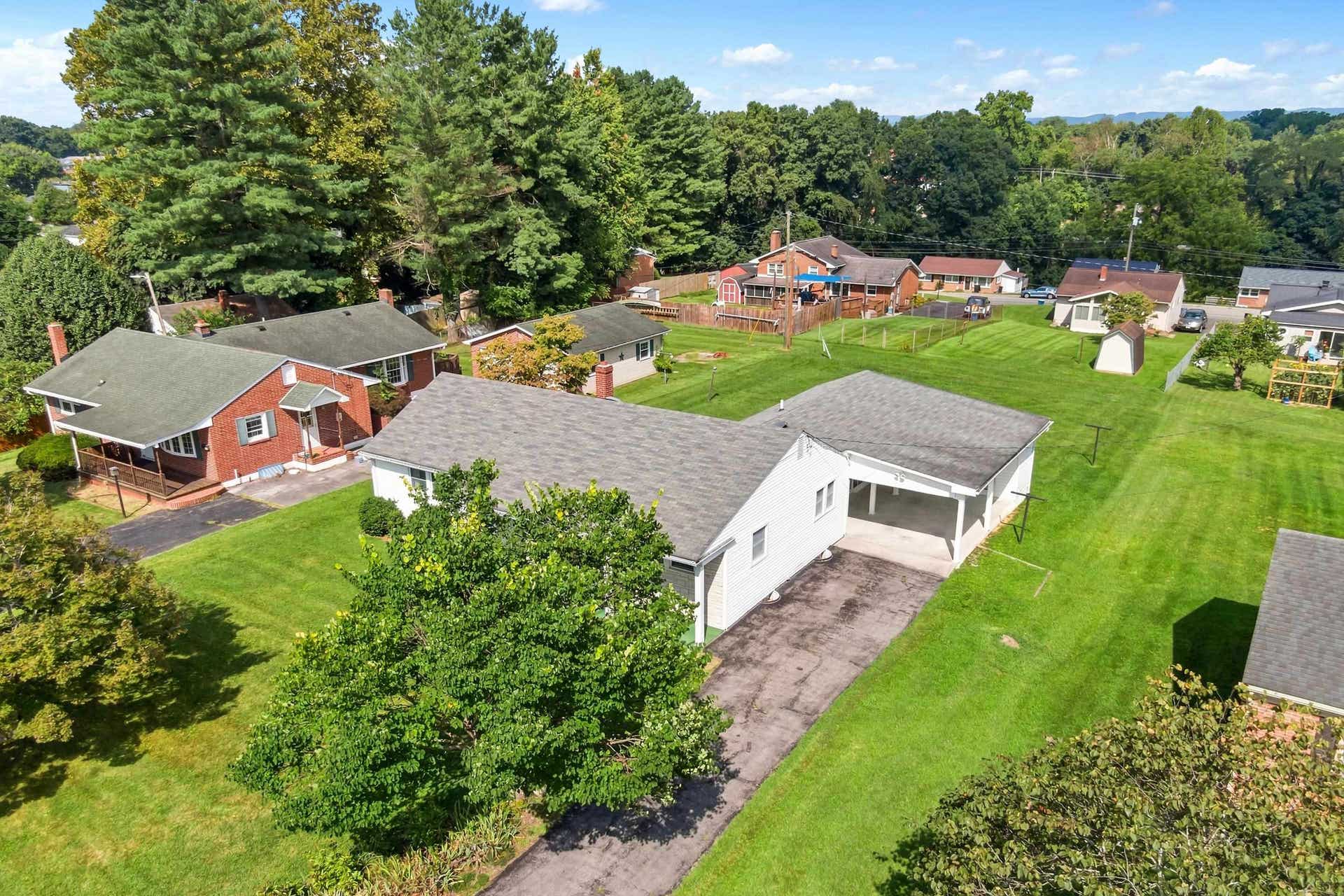 713 Ninth Street, Radford, VA 24141