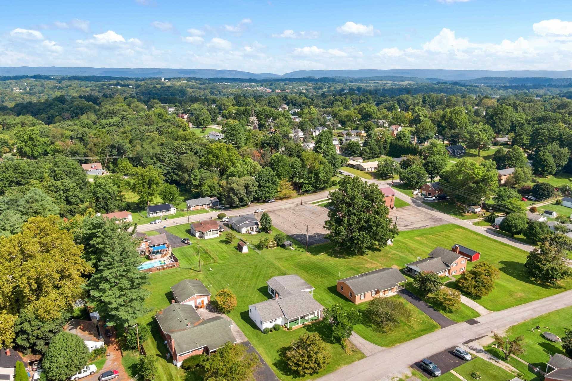 713 Ninth Street, Radford, VA 24141