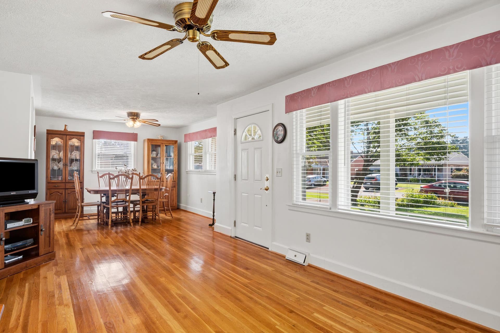 713 Ninth Street, Radford, VA 24141