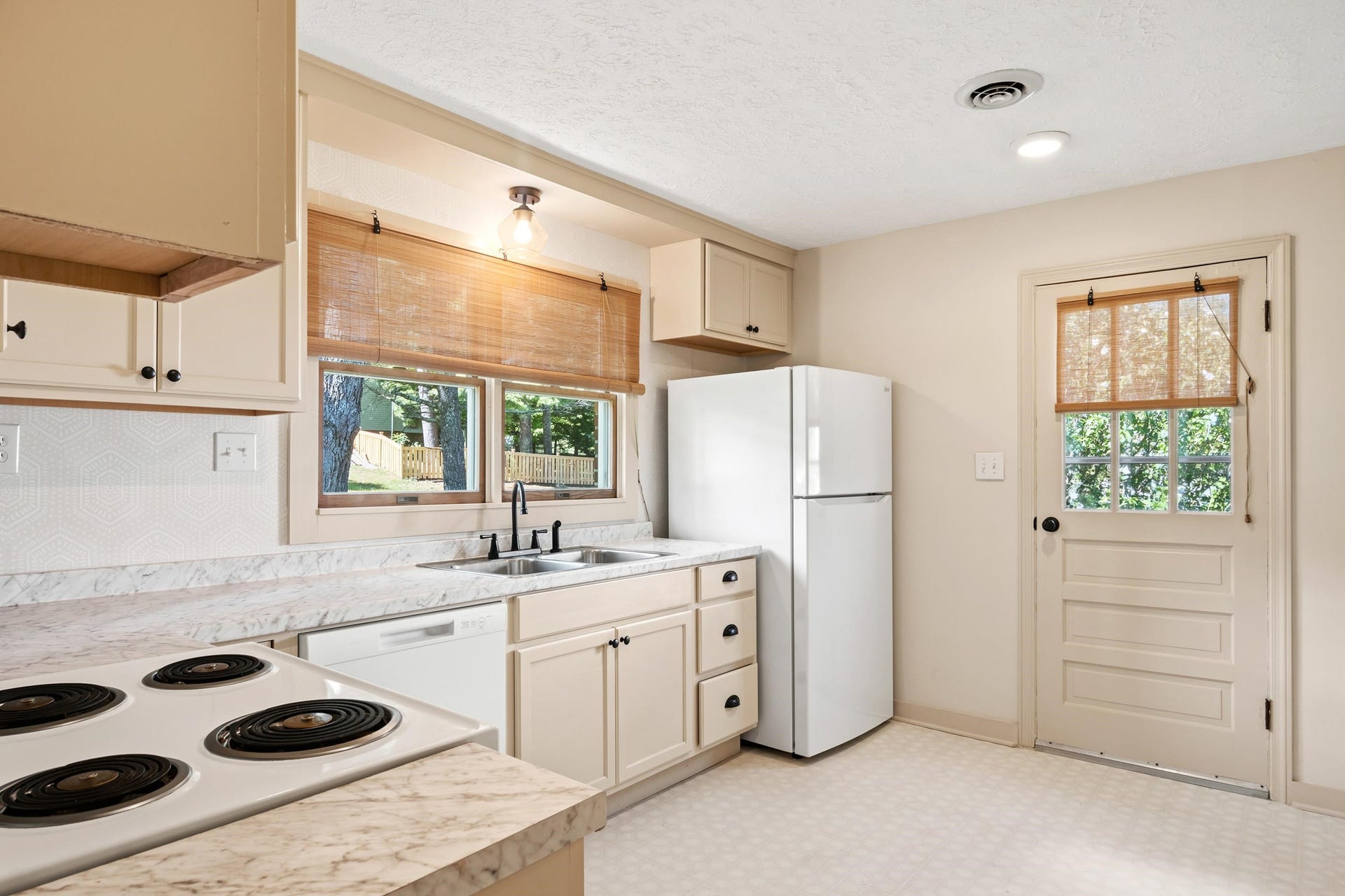 1420 Bishop Road, Blacksburg, VA 24060