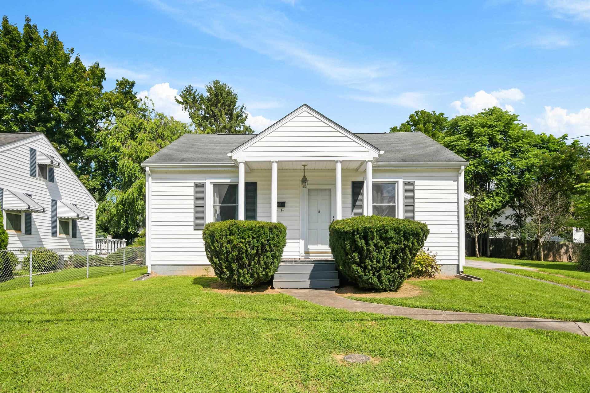 807 12th Street, Radford, VA 24141