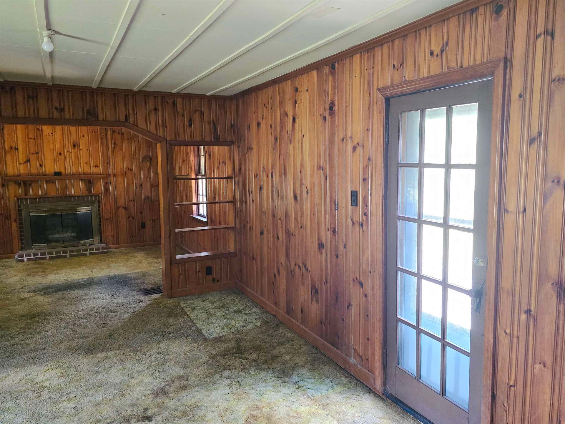 111 PEMBROKE Street, Pembroke, VA 24136