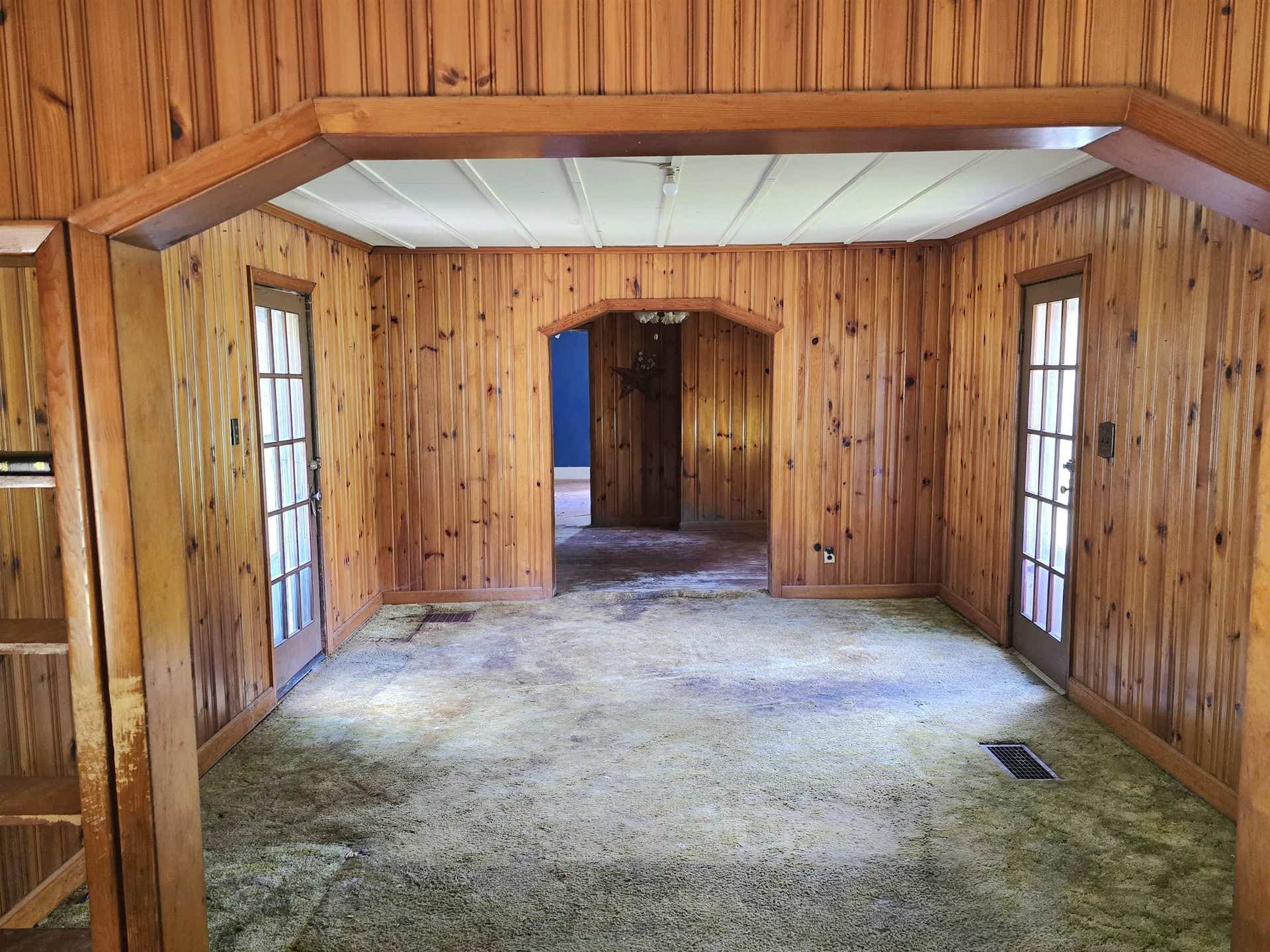 111 PEMBROKE Street, Pembroke, VA 24136