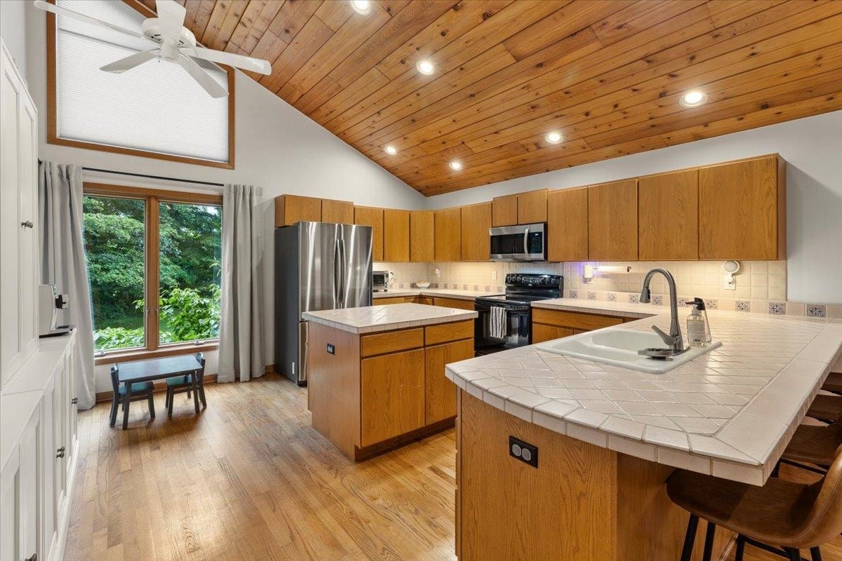 1102 Deerfield Drive, Blacksburg, VA 24060