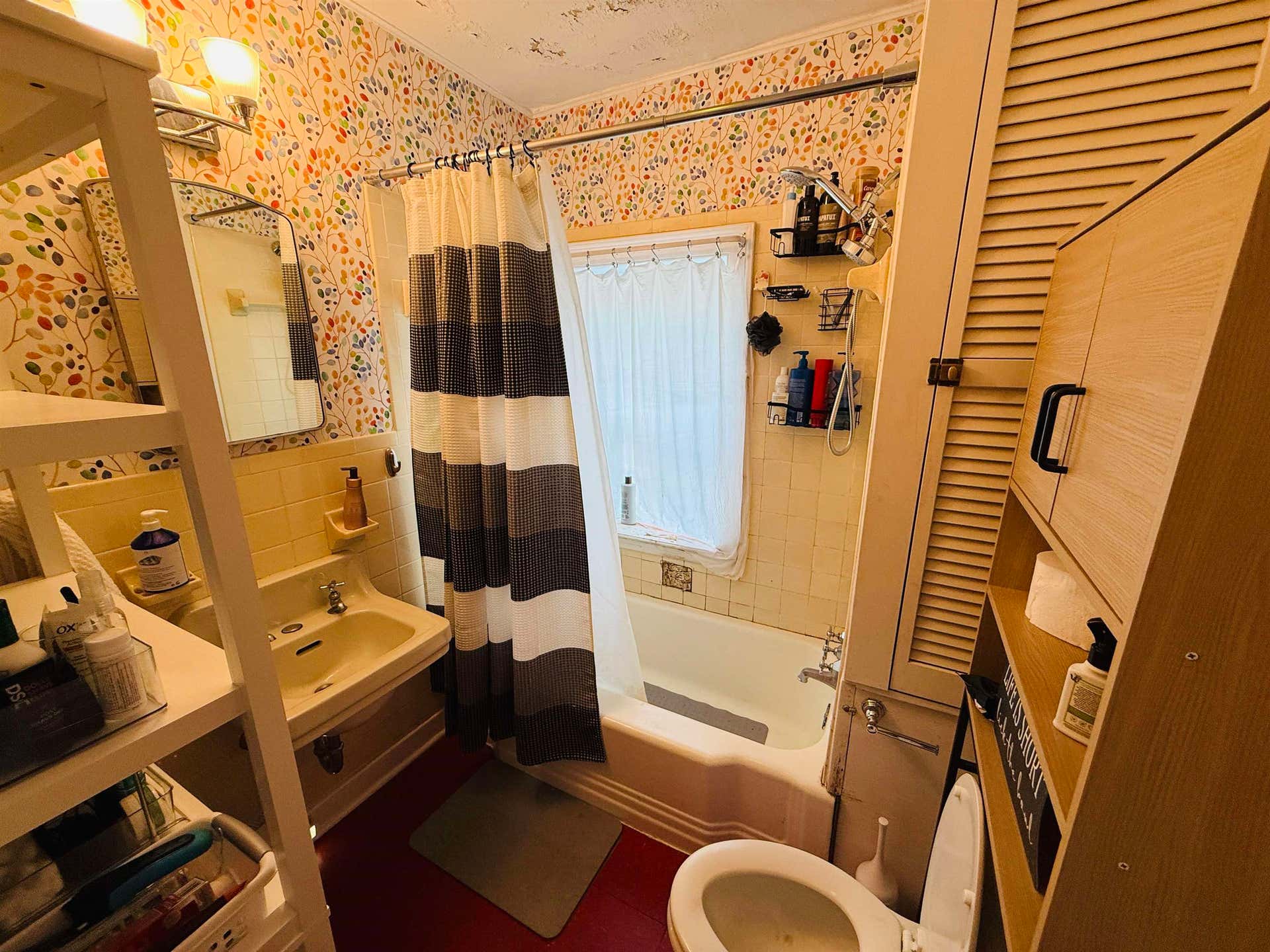 607 GILES Road, Blacksburg, VA 24060