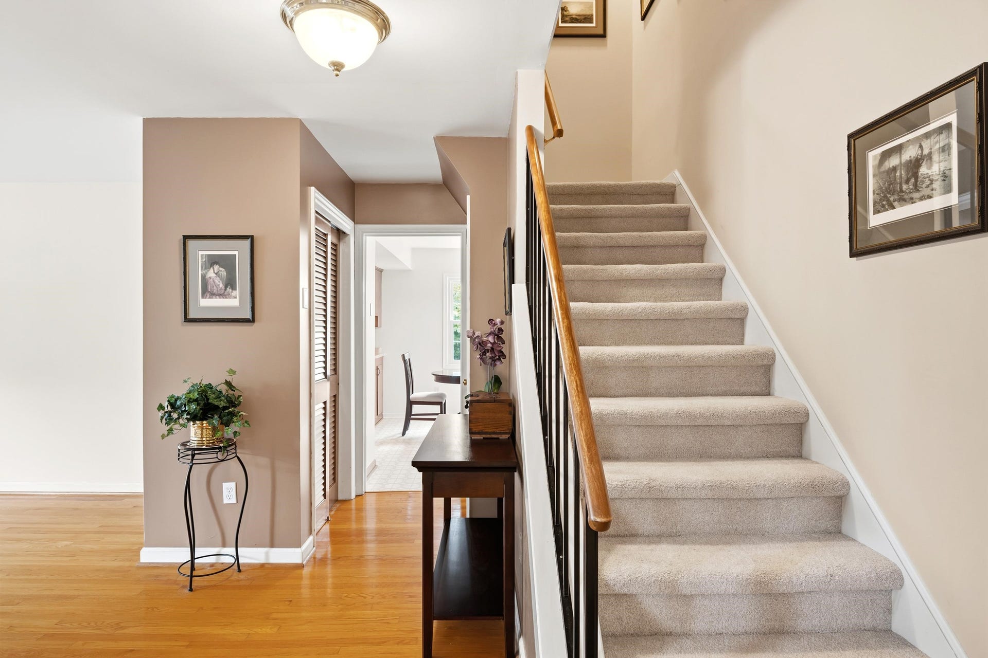 412 STONEGATE Drive, Blacksburg, VA 24060