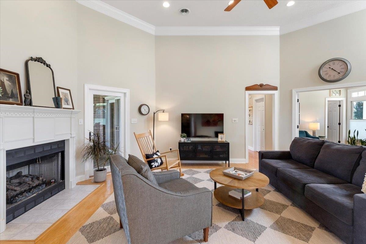 2120 Knoll Crest Drive, Christiansburg, VA 24073