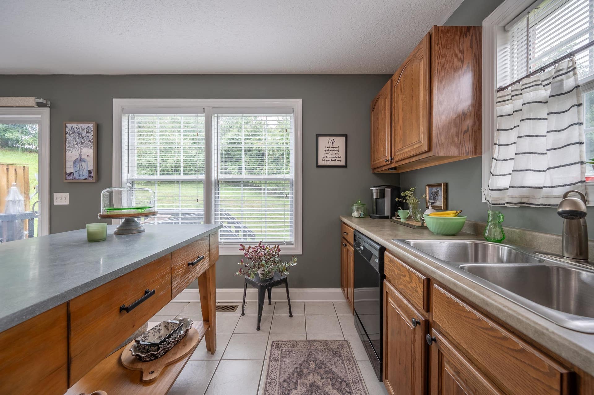 420 Tall Oak Boulevard, Christiansburg, VA 24073