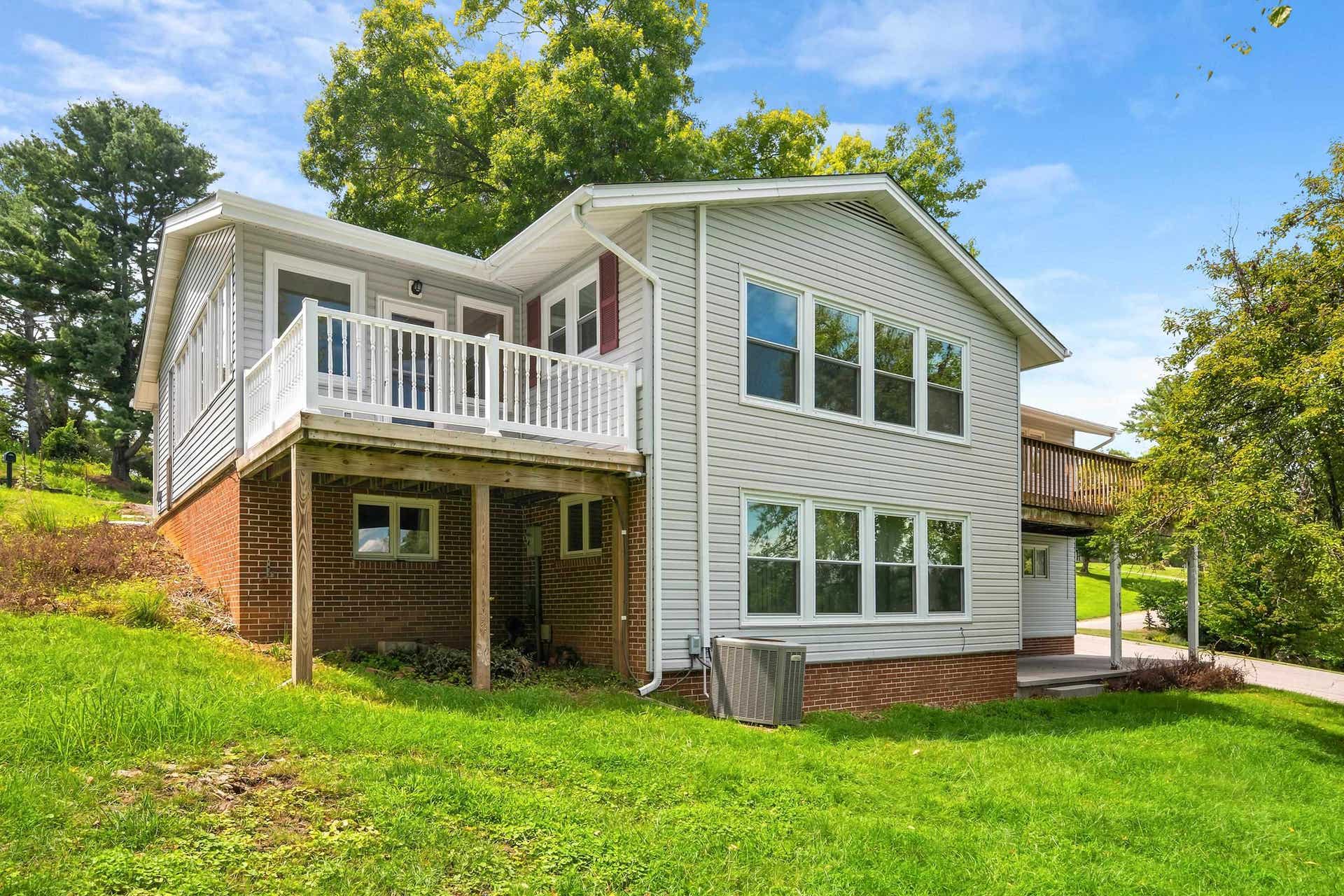 301 Fincastle Drive, Blacksburg, VA 24060