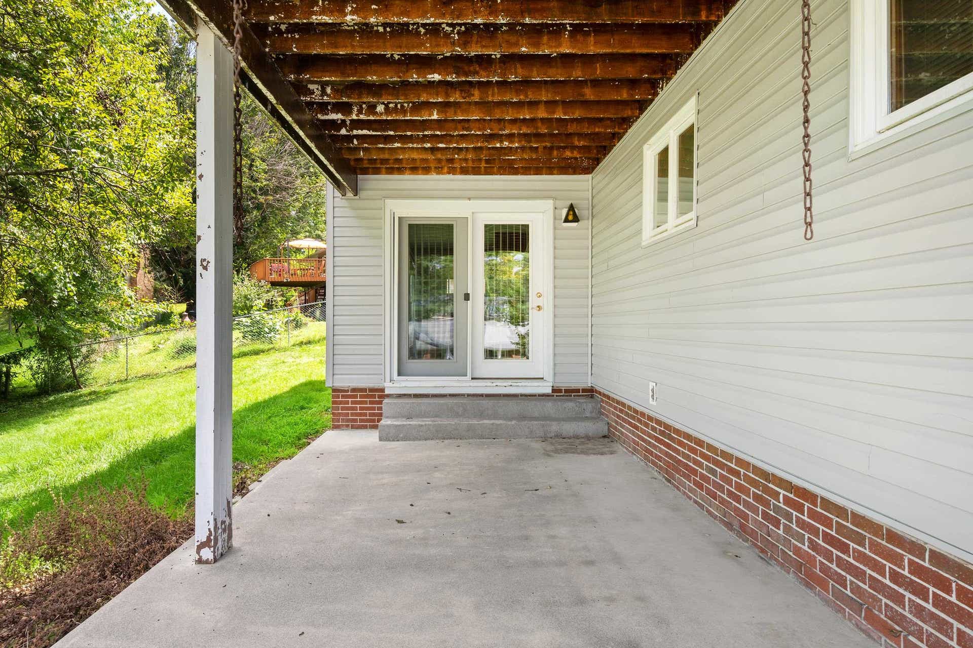 301 Fincastle Drive, Blacksburg, VA 24060