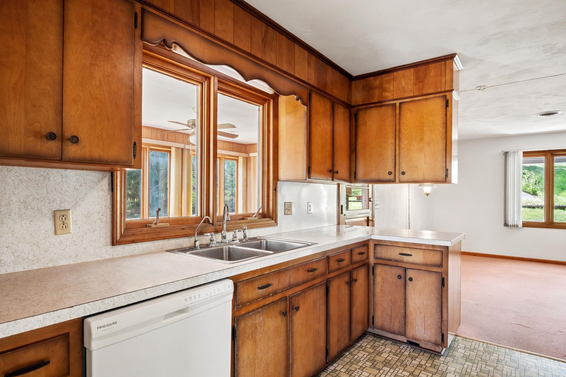 301 Fincastle Drive, Blacksburg, VA 24060