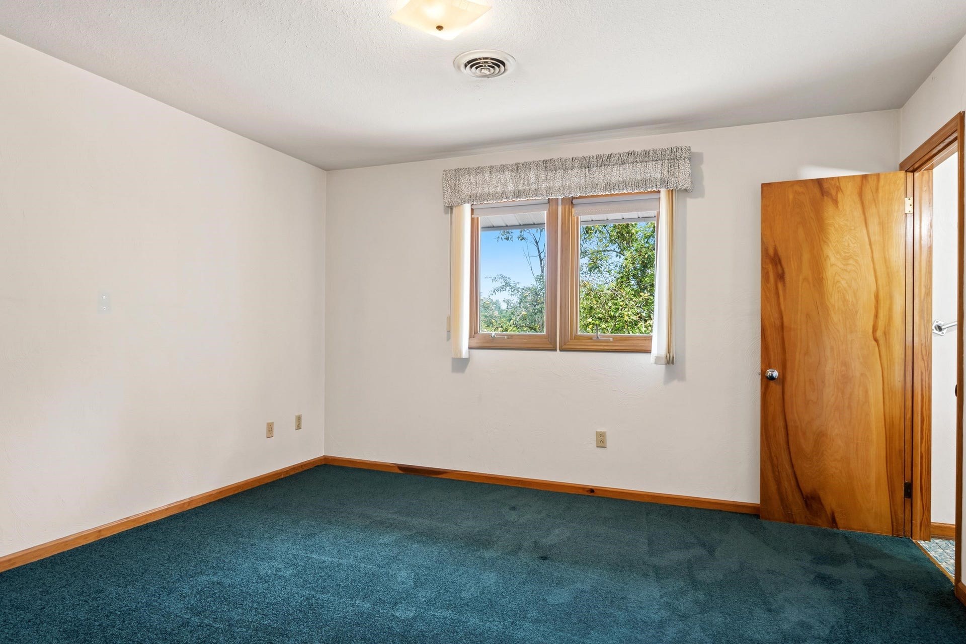 301 Fincastle Drive, Blacksburg, VA 24060