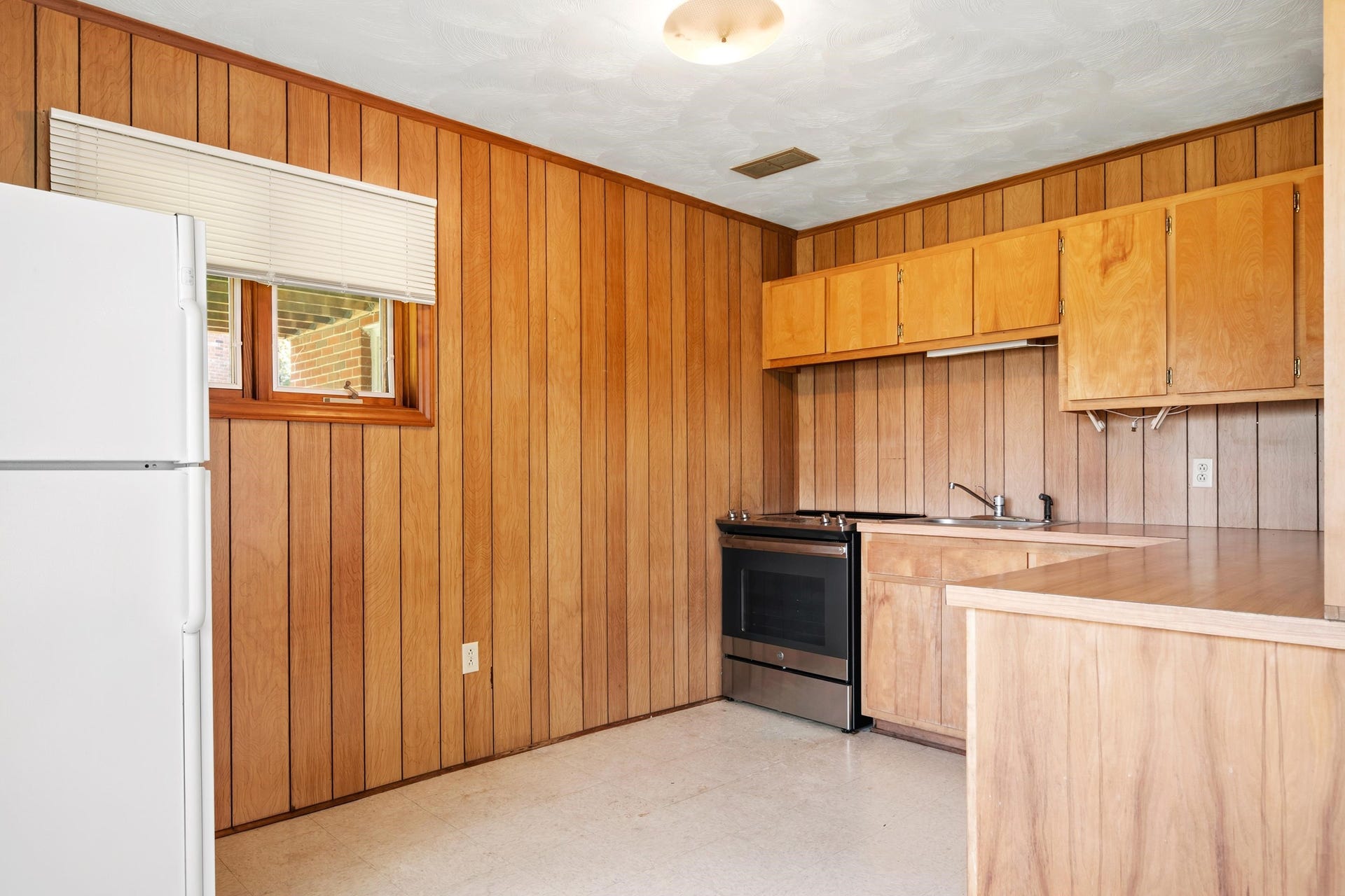 301 Fincastle Drive, Blacksburg, VA 24060