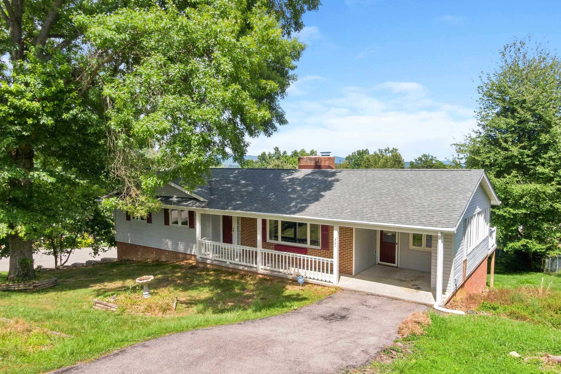 301 Fincastle Drive, Blacksburg, VA 24060