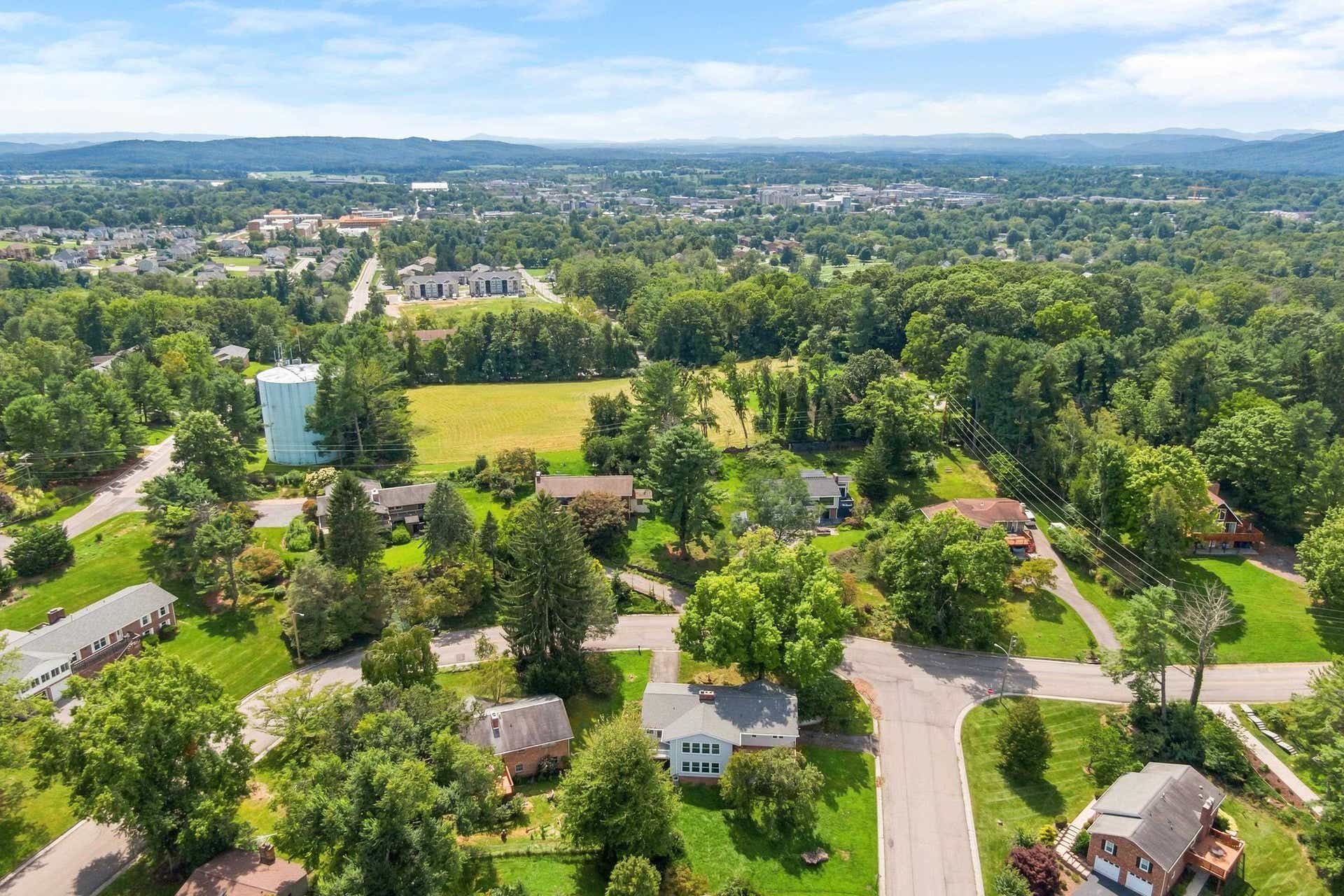 301 Fincastle Drive, Blacksburg, VA 24060