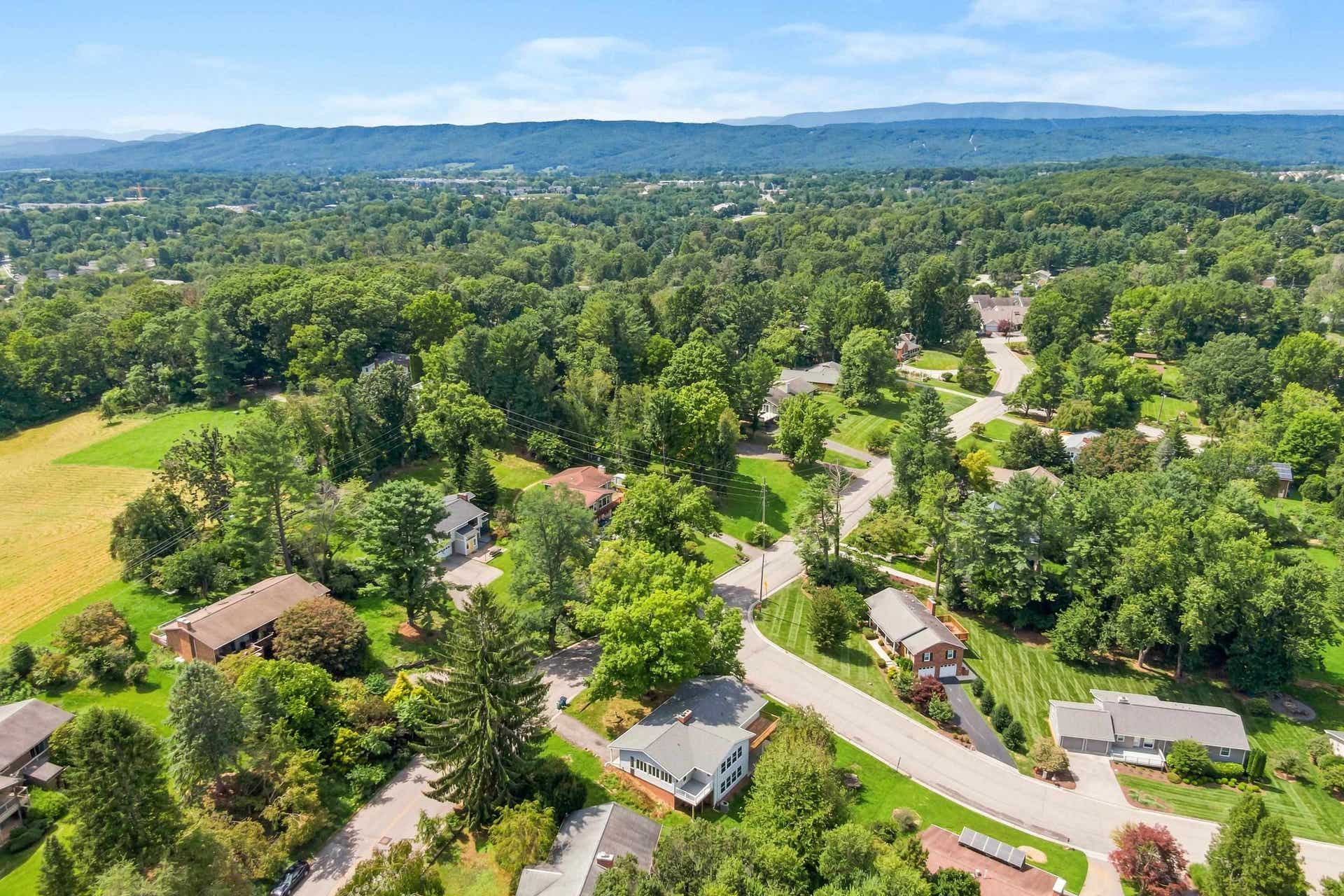 301 Fincastle Drive, Blacksburg, VA 24060