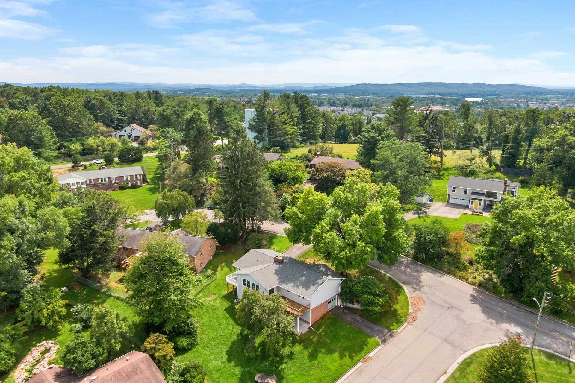 301 Fincastle Drive, Blacksburg, VA 24060