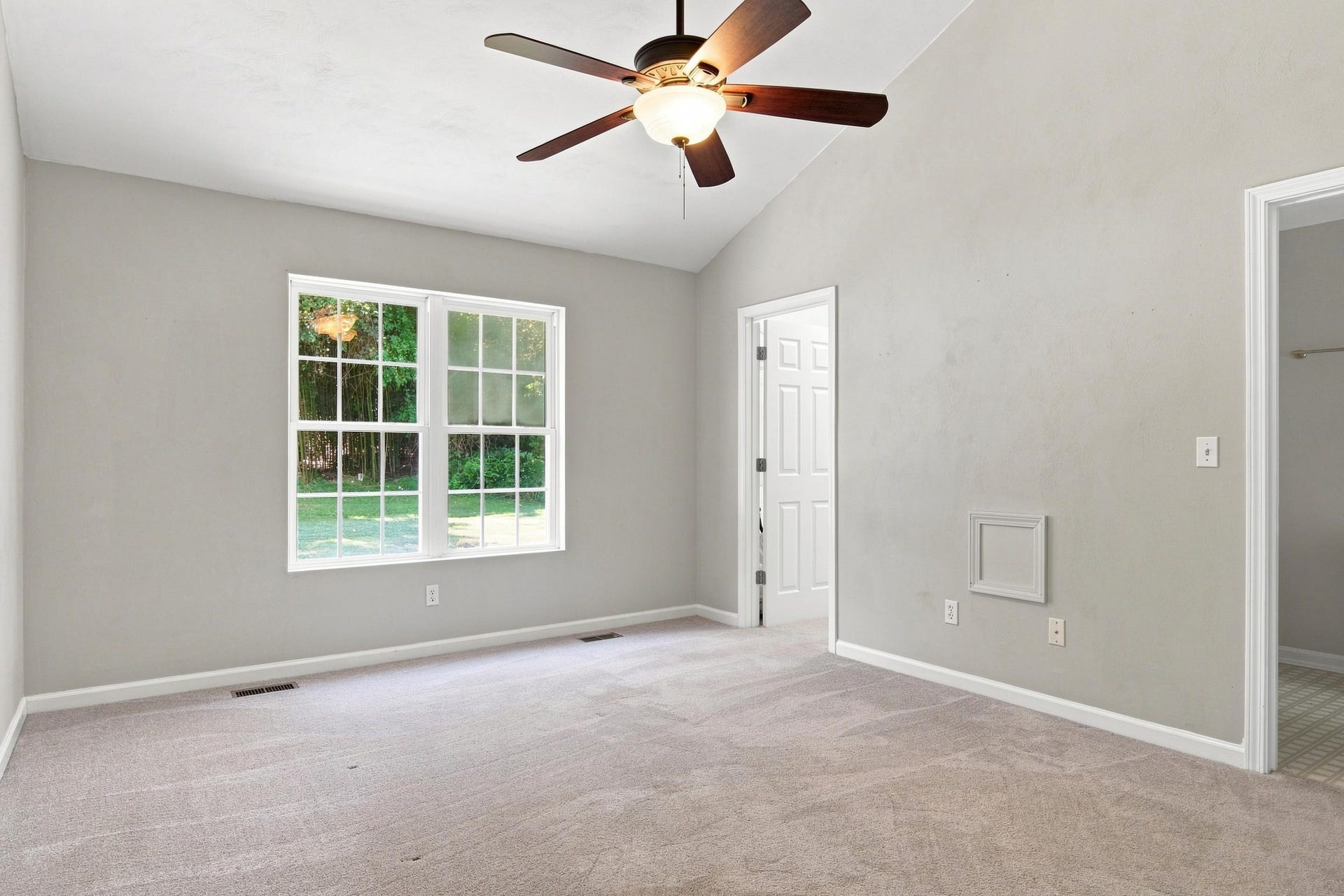 207 Staples Street, Radford, VA 24141