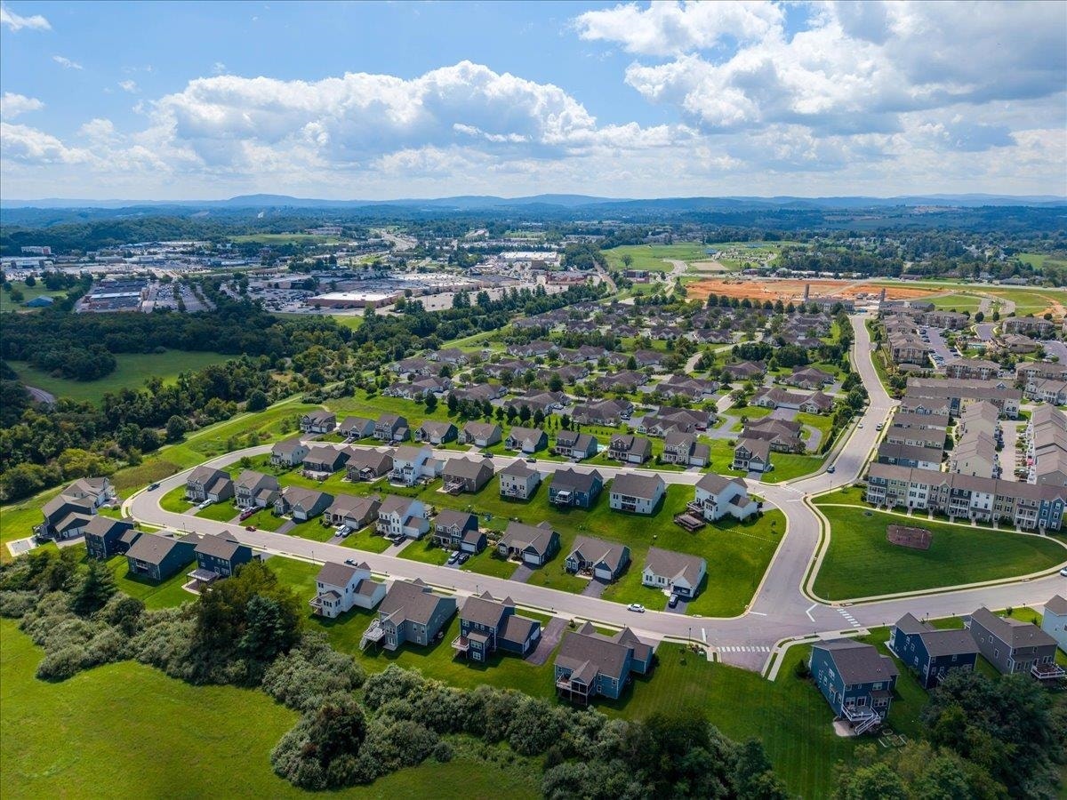 870 JEFFERSON Circle, Christiansburg, VA 24073