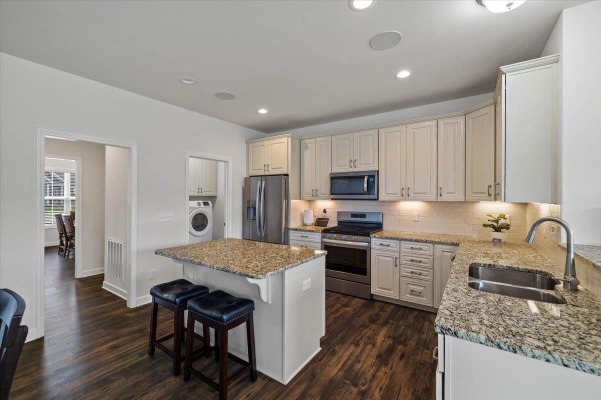870 JEFFERSON Circle, Christiansburg, VA 24073