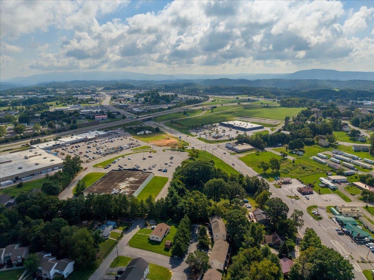 1497 SCOTT Street, Christiansburg, VA 24073