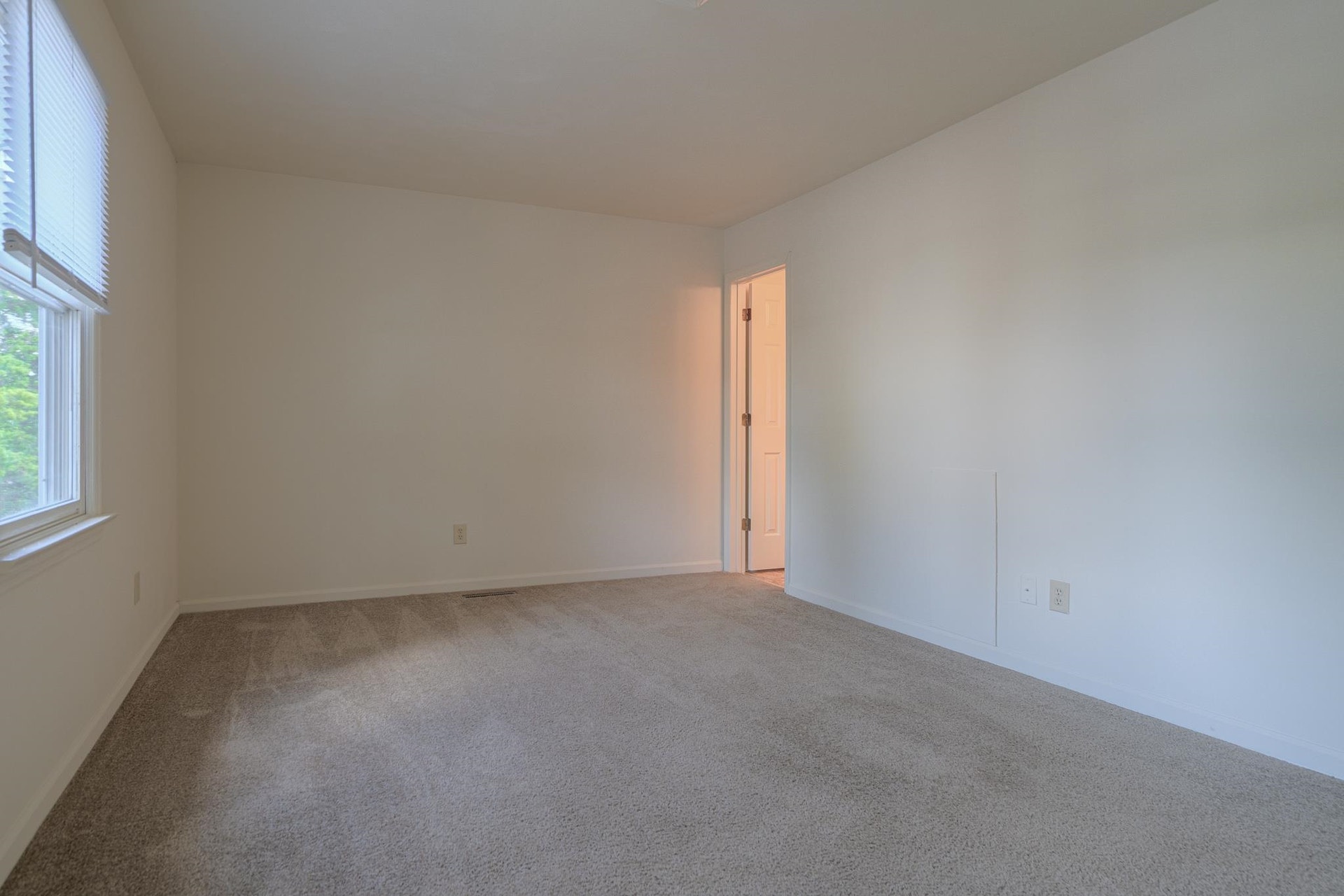 2524 Ridge Road, Blacksburg, VA 24060