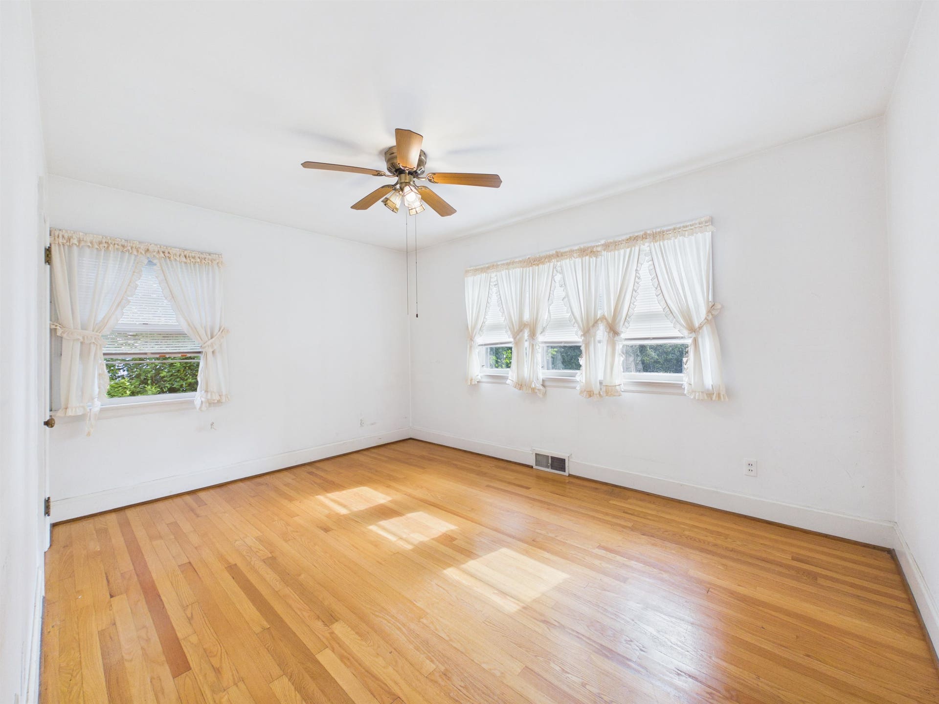 600 Fourth Avenue, Radford, VA 24141