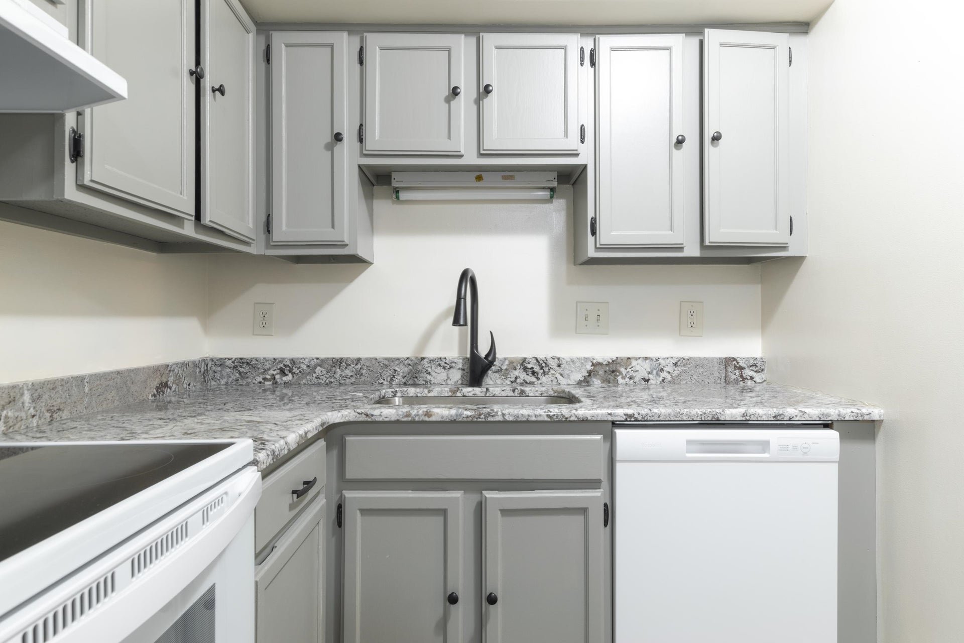1725 DONLEE Drive, Blacksburg, VA 24060