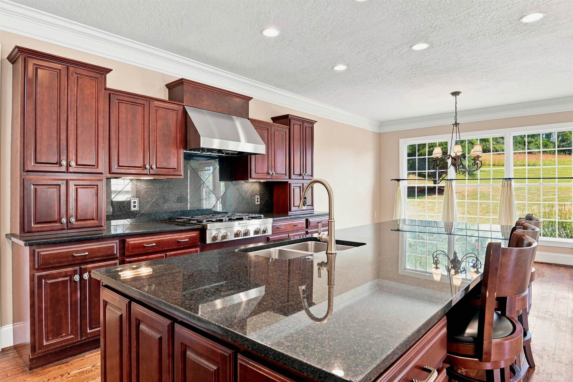 2220 Birch Leaf Lane, Blacksburg, VA 24060