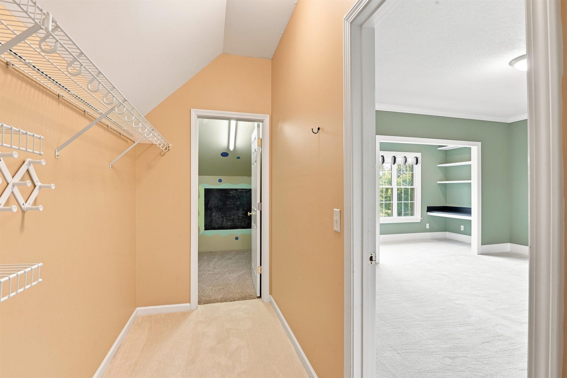 2220 Birch Leaf Lane, Blacksburg, VA 24060