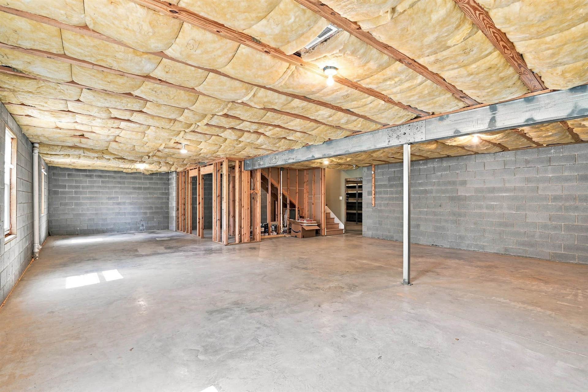 2220 Birch Leaf Lane, Blacksburg, VA 24060
