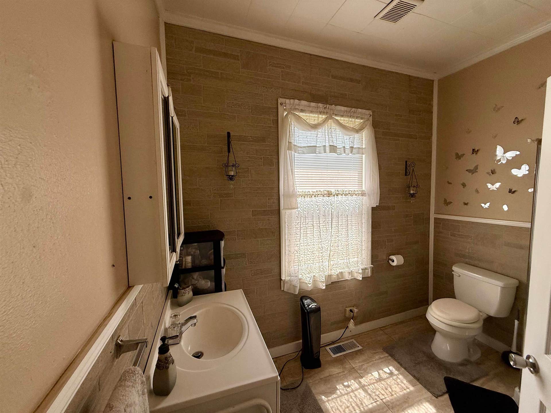 1521 Green Valley Road, Eggleston, VA 24086