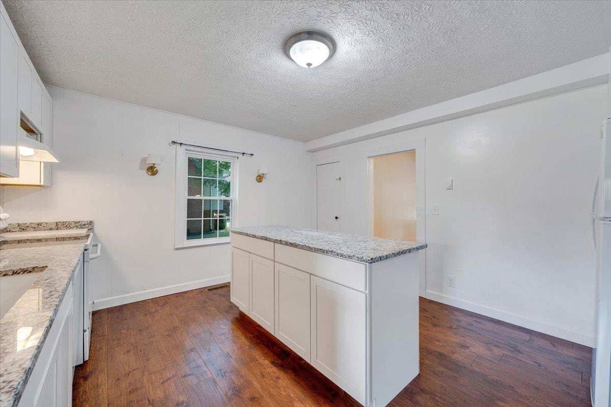 1209 BISHOP Road, Blacksburg, VA 24060