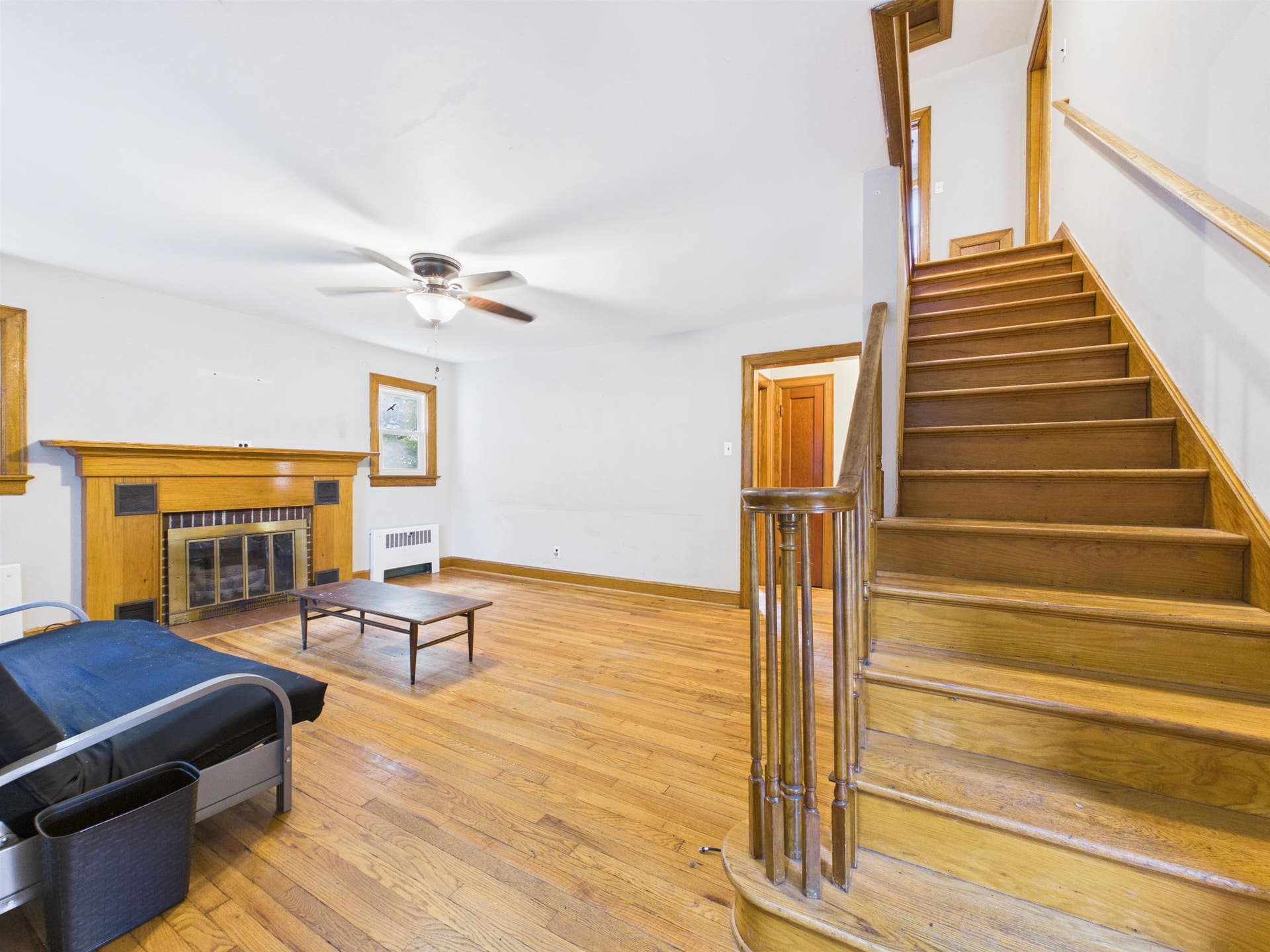 105 WASHINGTON Street, Pembroke, VA 24136