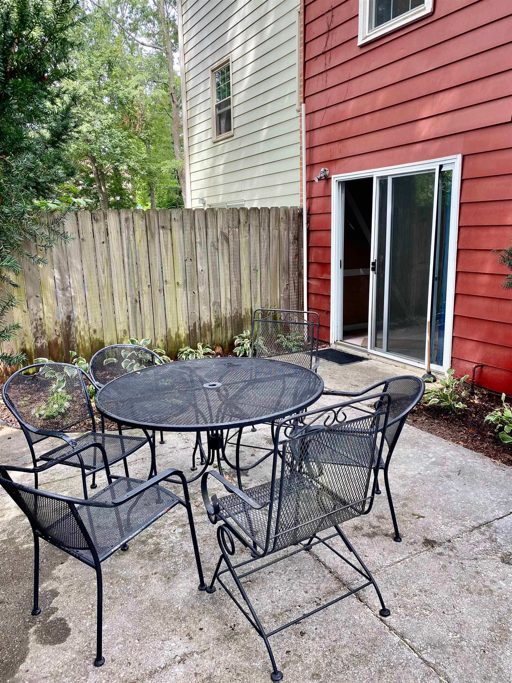 104 Canterbury Court, Blacksburg, VA 24060