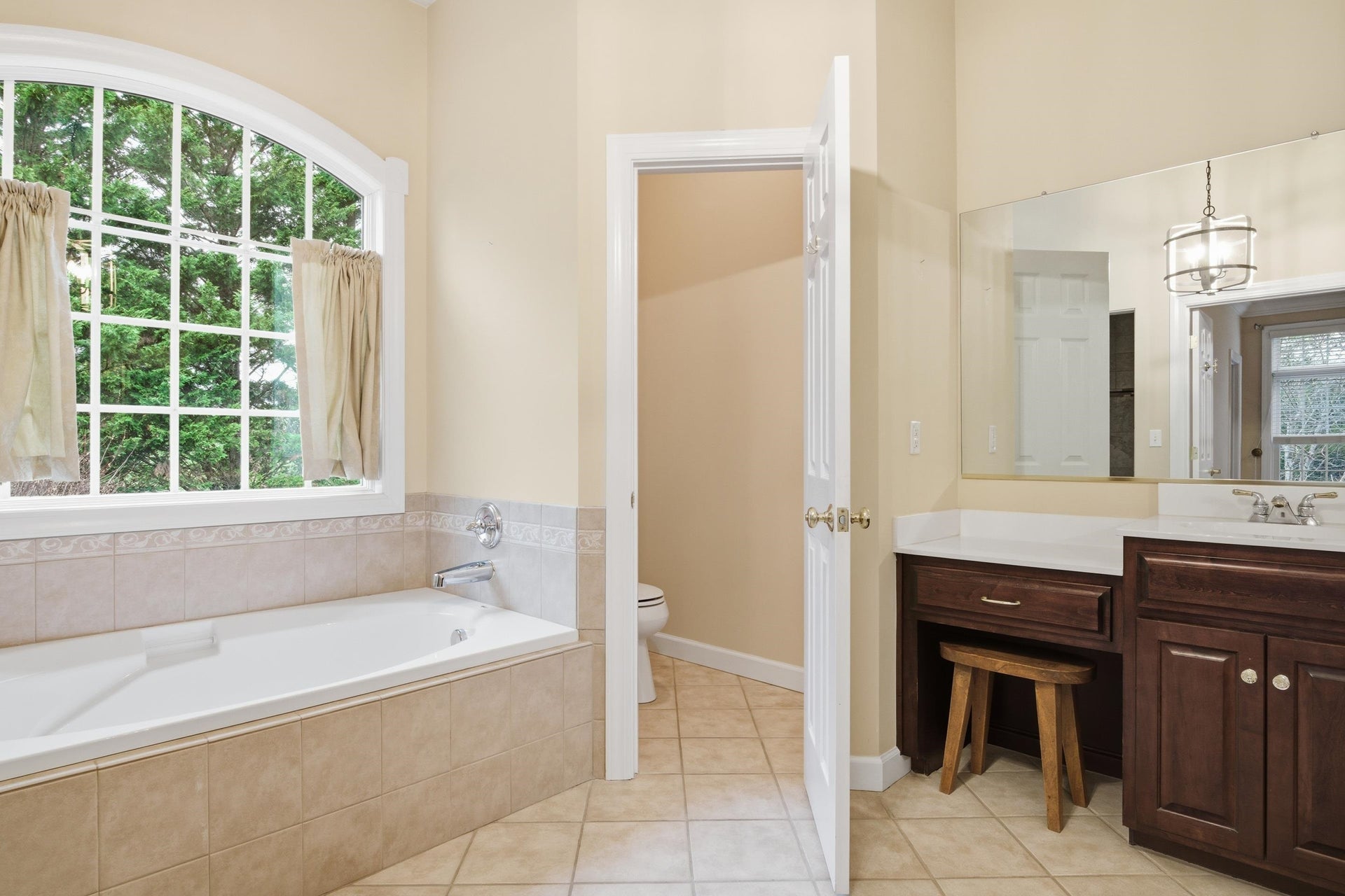 2025 Plank Drive, Blacksburg, VA 24060