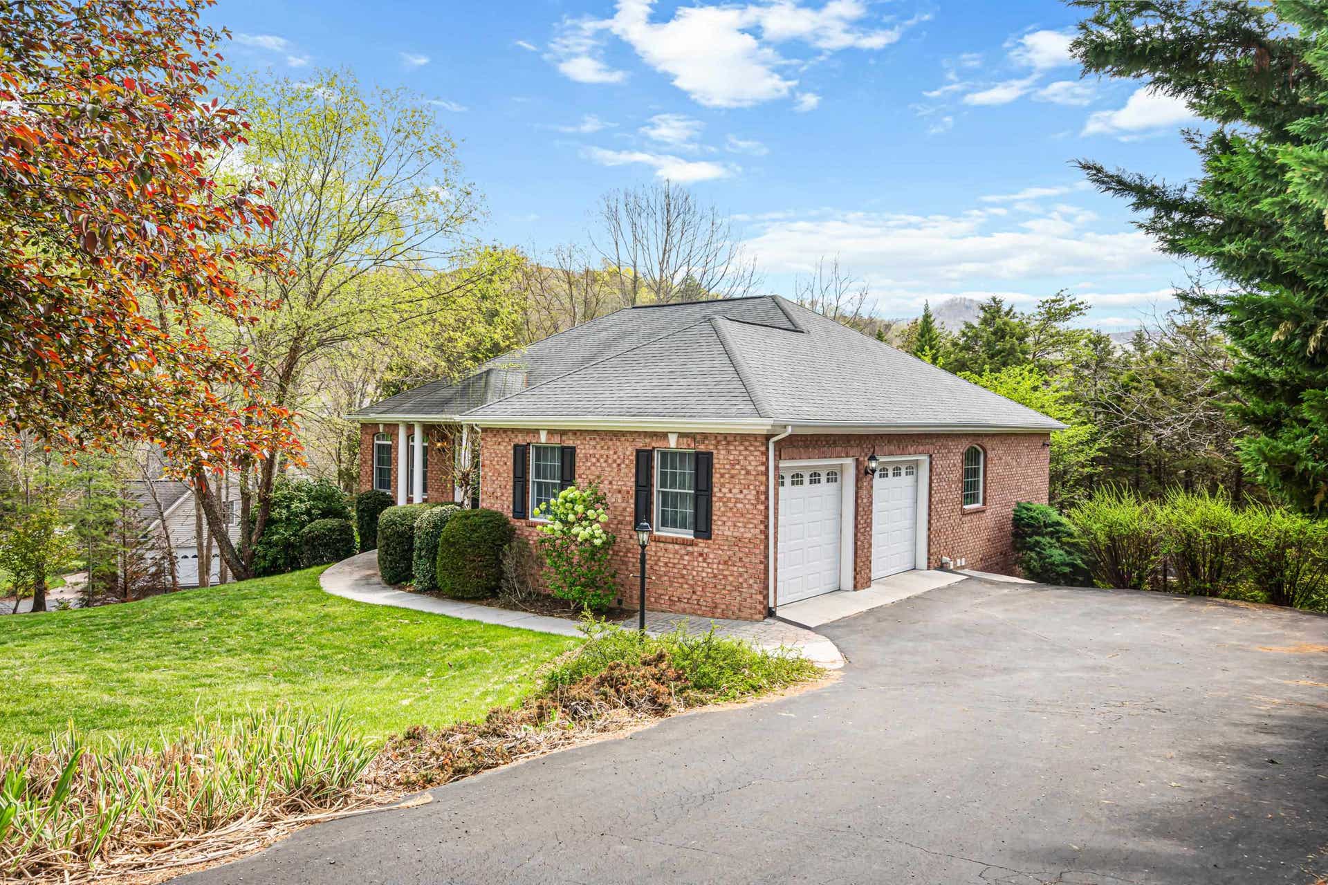2025 Plank Drive, Blacksburg, VA 24060