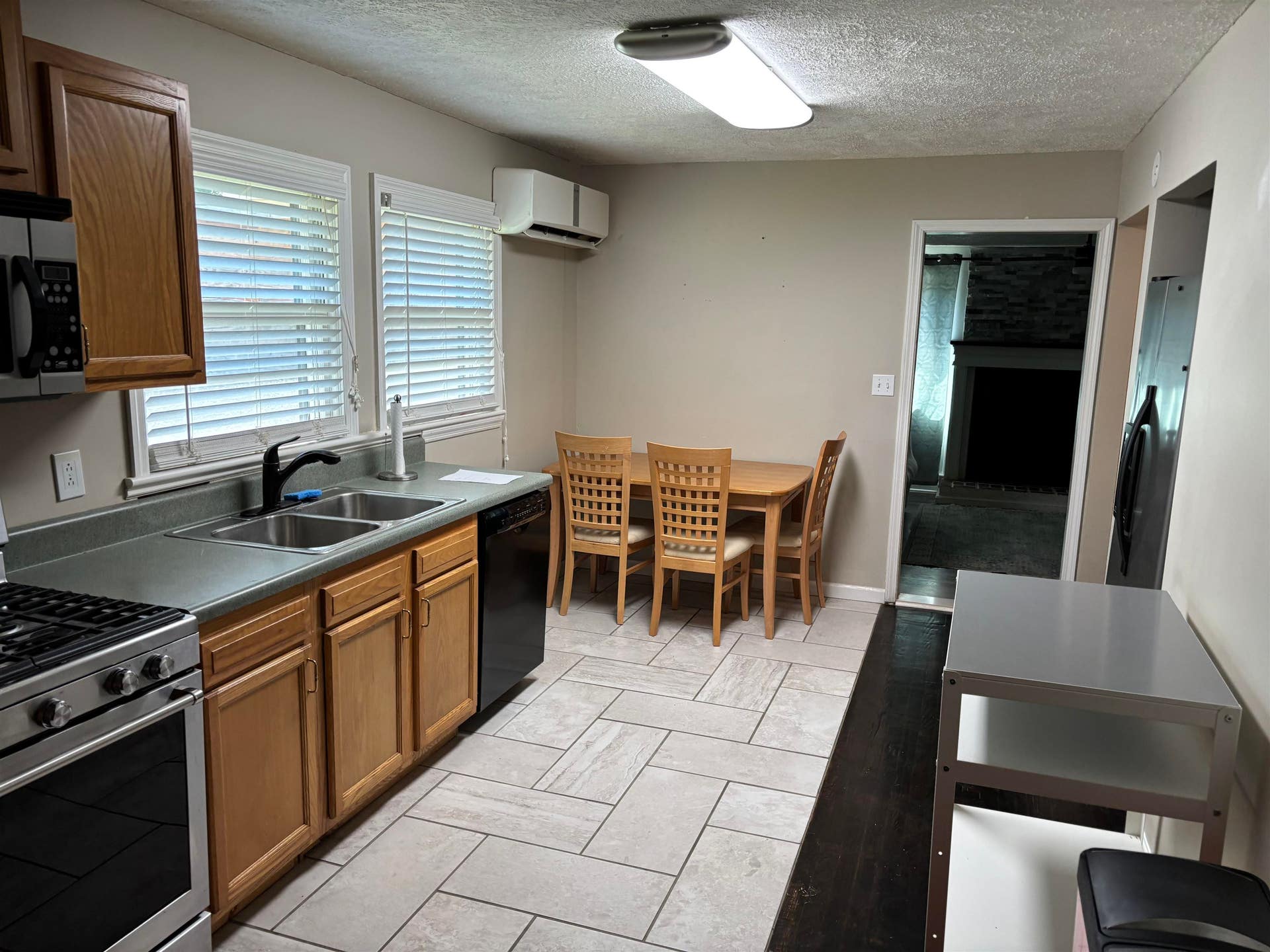 2601 Worrell Drive, Christiansburg, VA 24073