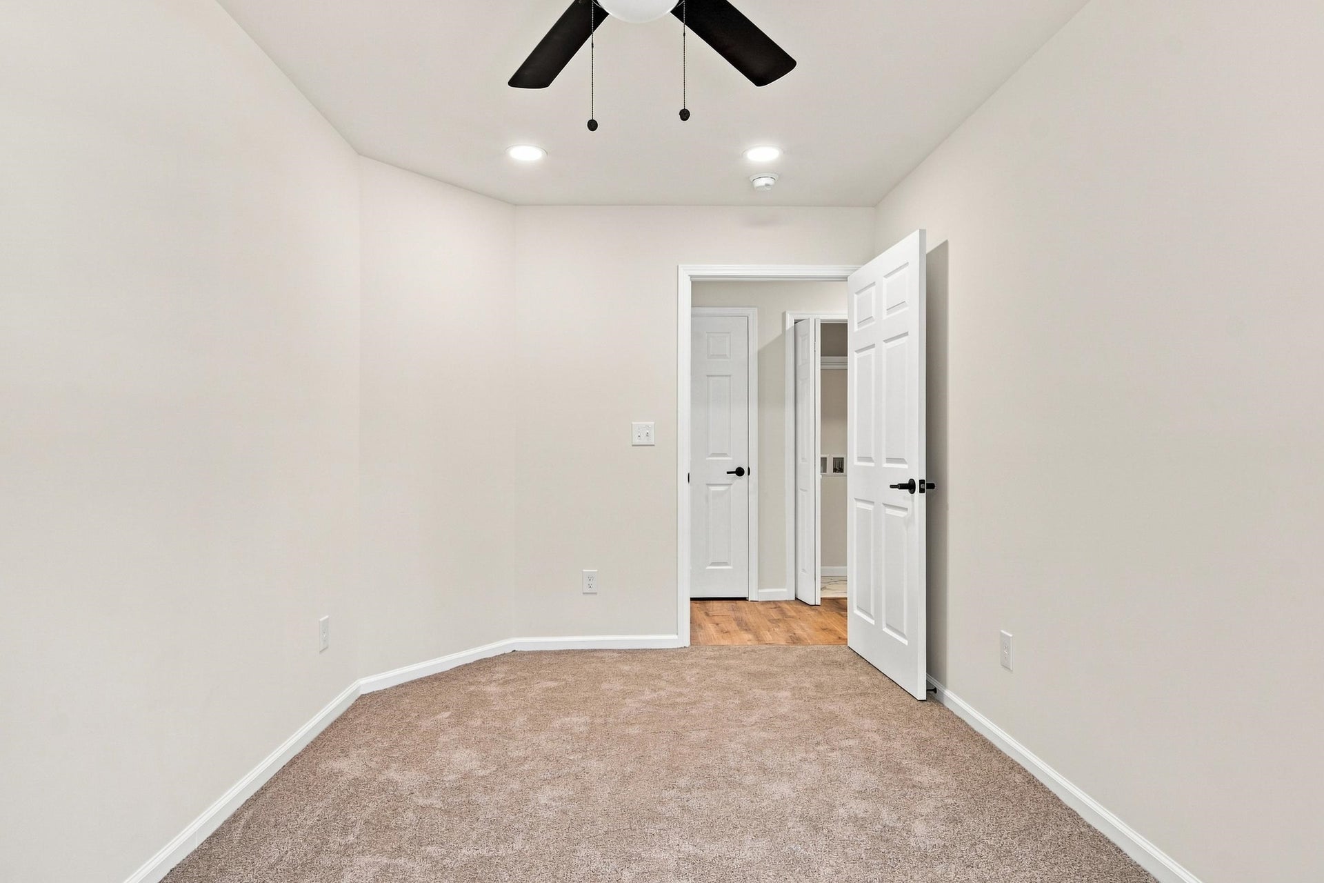 919 E Rock Road, Radford, VA 24141