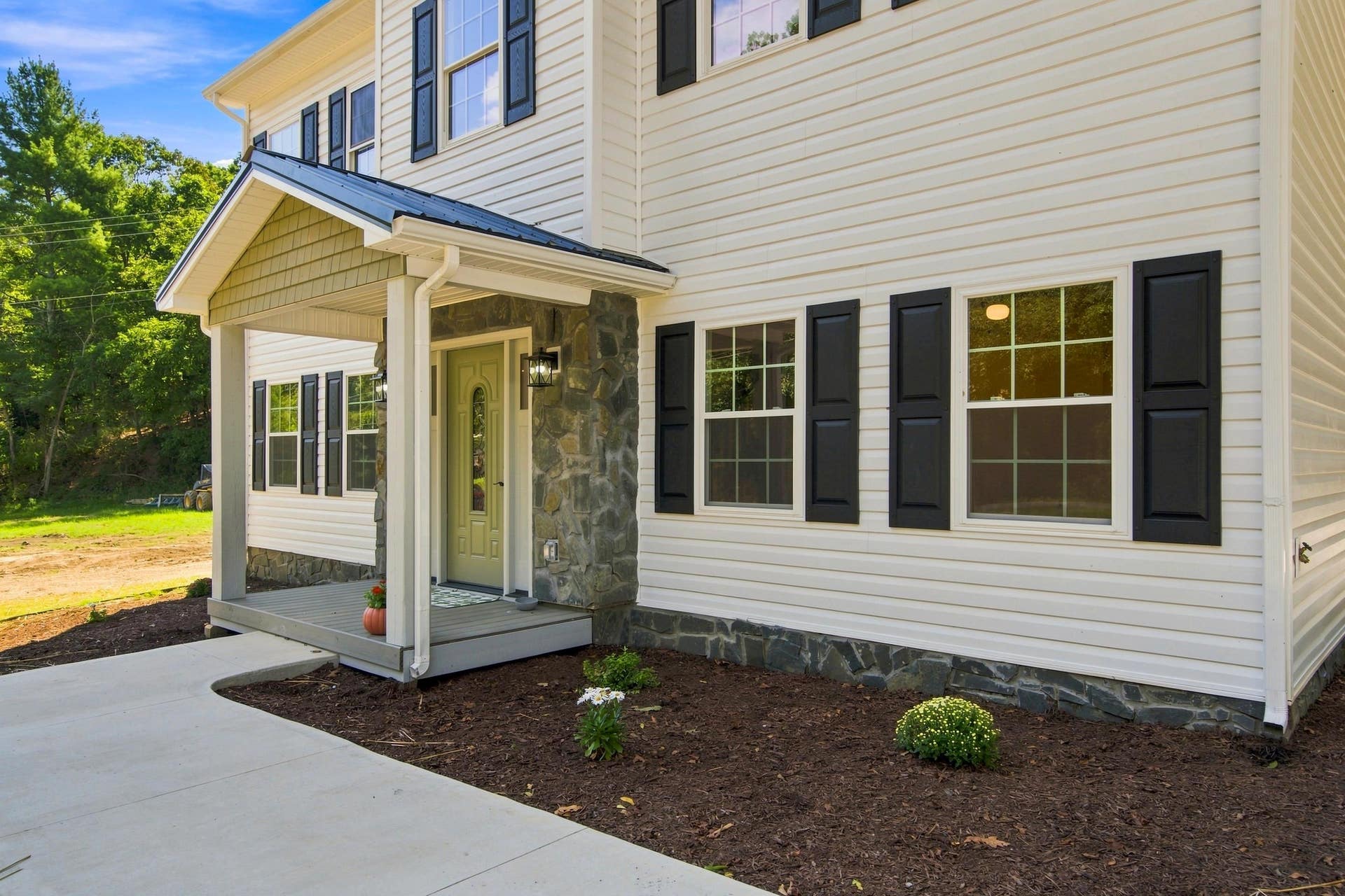 919 E Rock Road, Radford, VA 24141