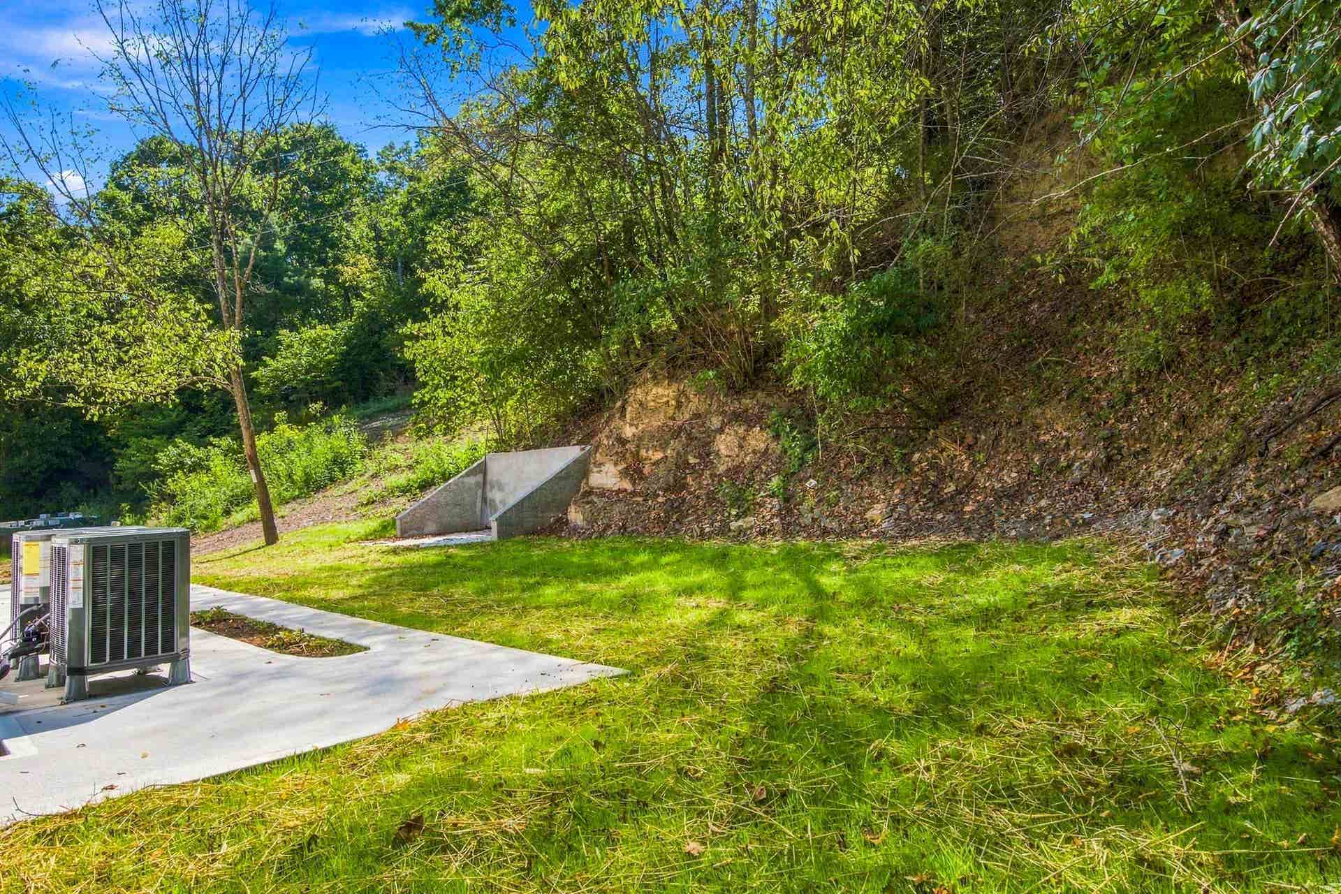 919 E Rock Road, Radford, VA 24141
