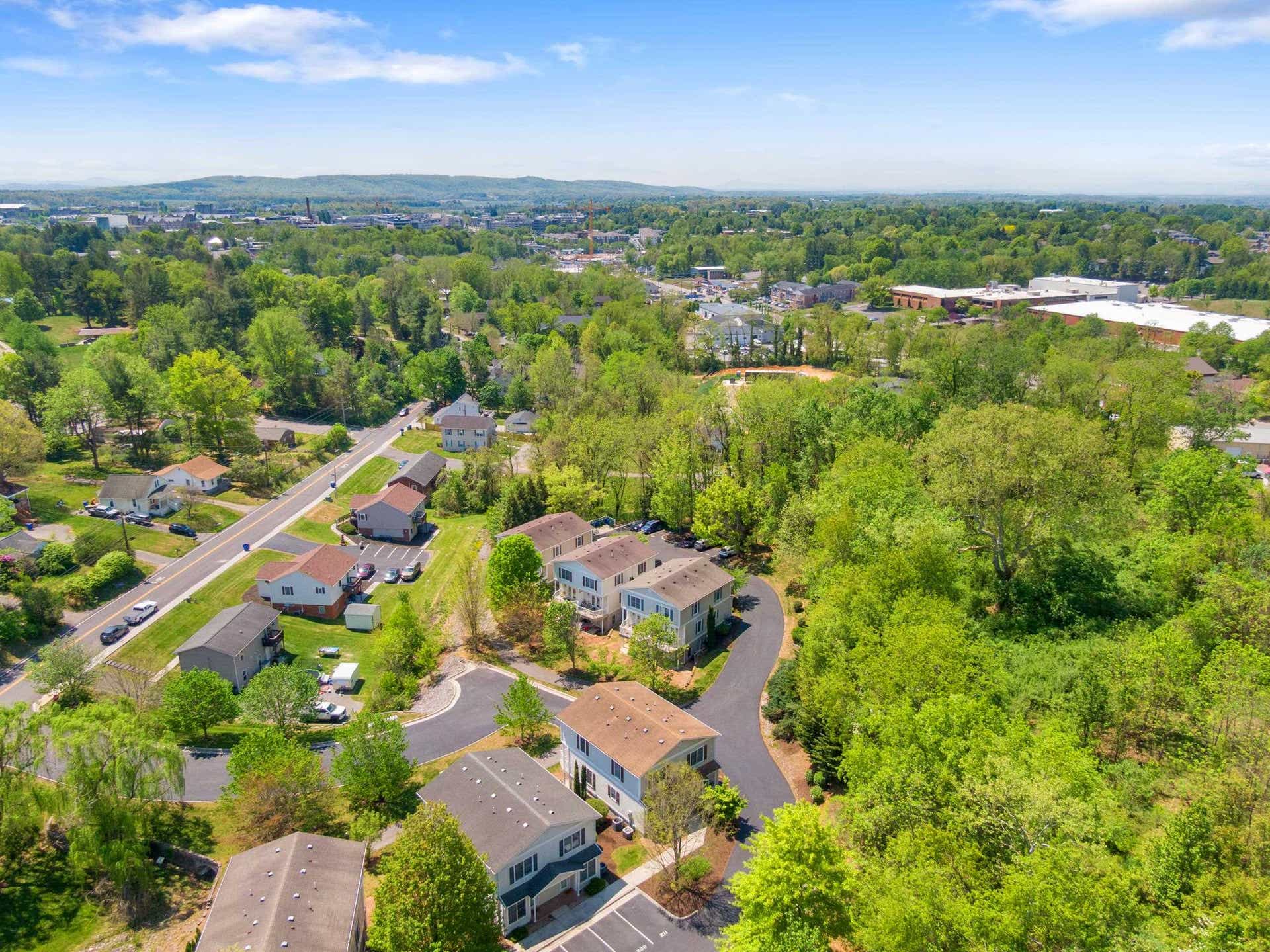 209 Heights Lane, Blacksburg, VA 24060