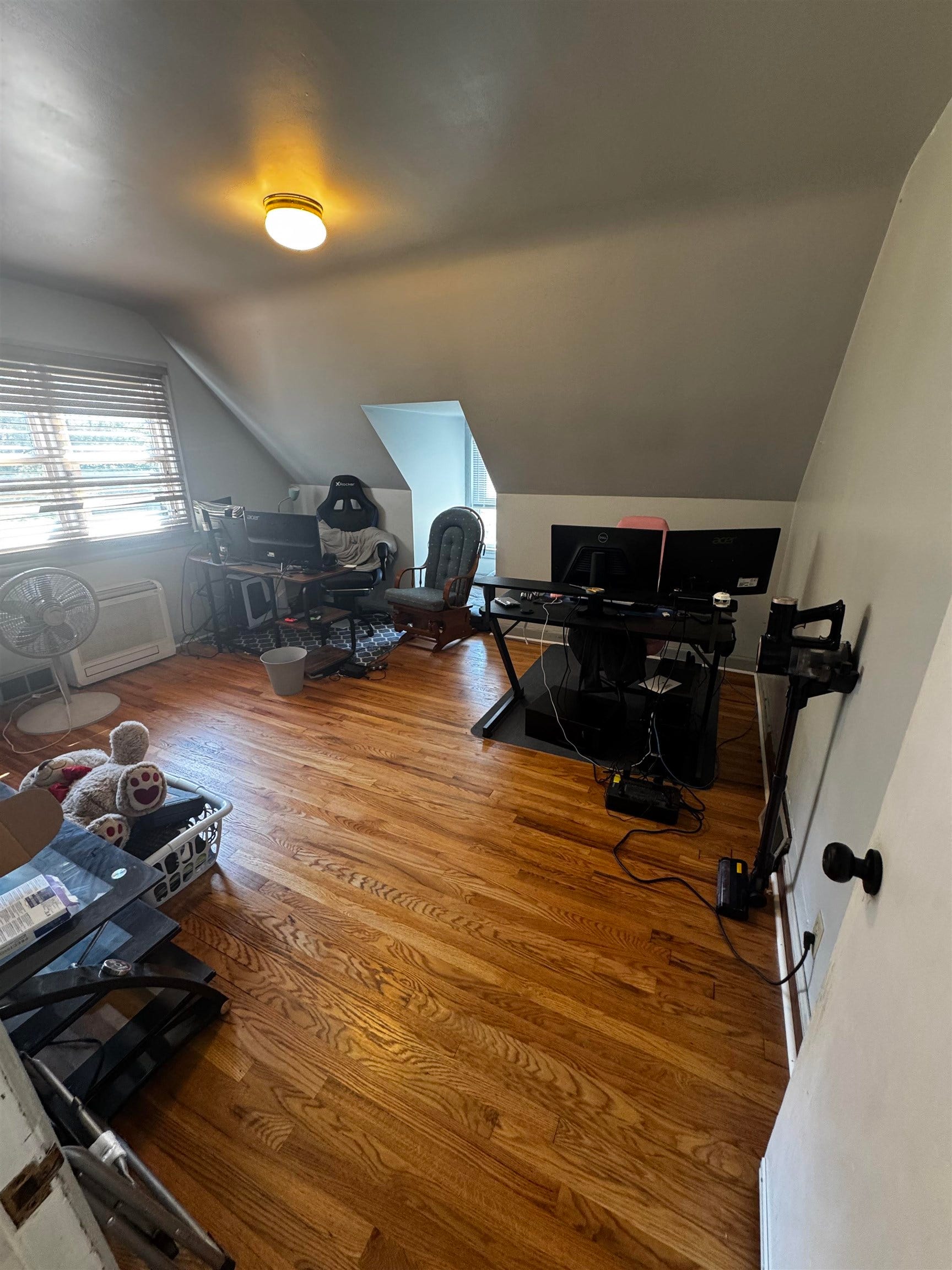 6057 Virginia Avenue, Pembroke, VA 24136