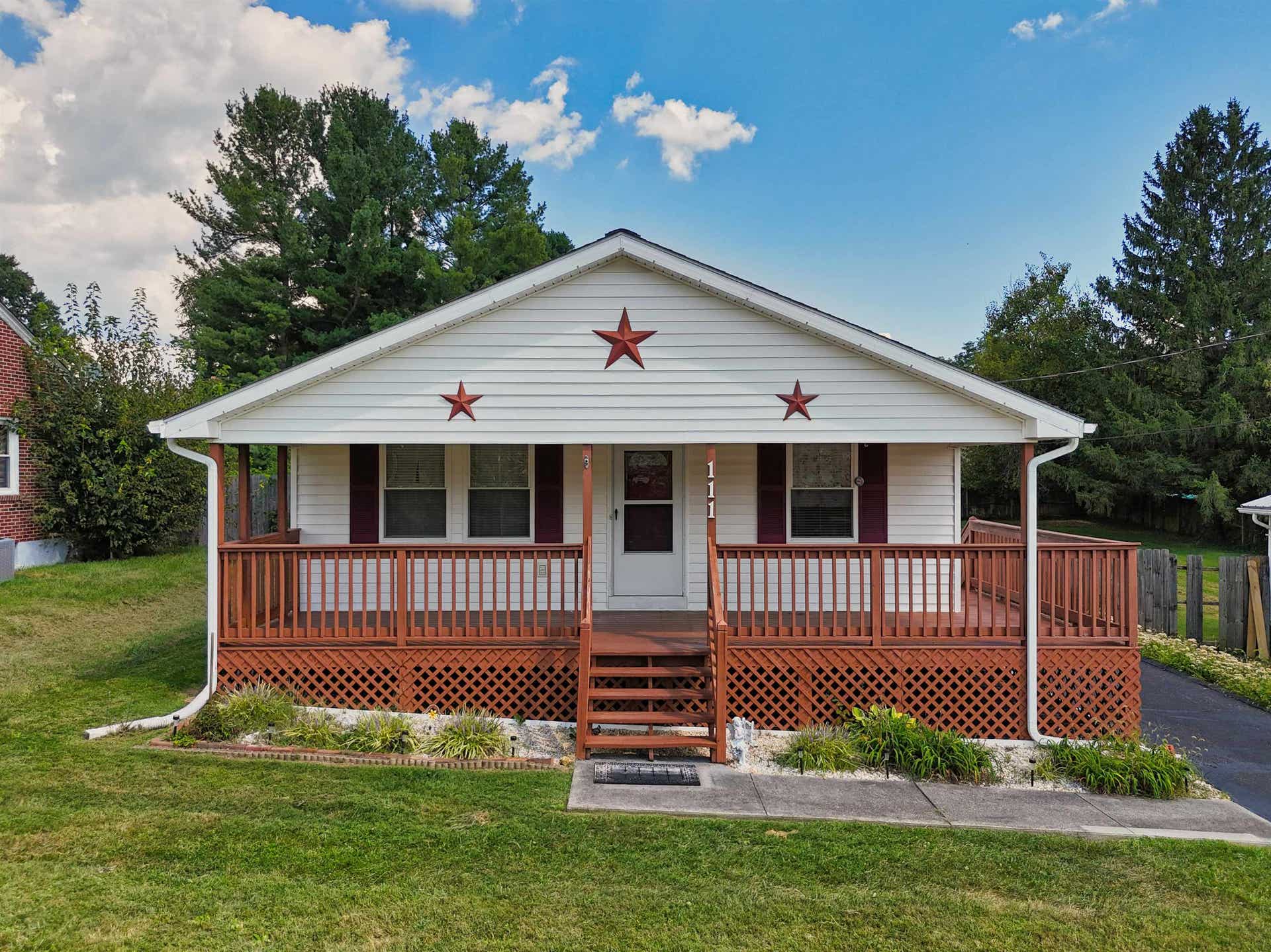 111 HAGAN Street, Christiansburg, VA 24073
