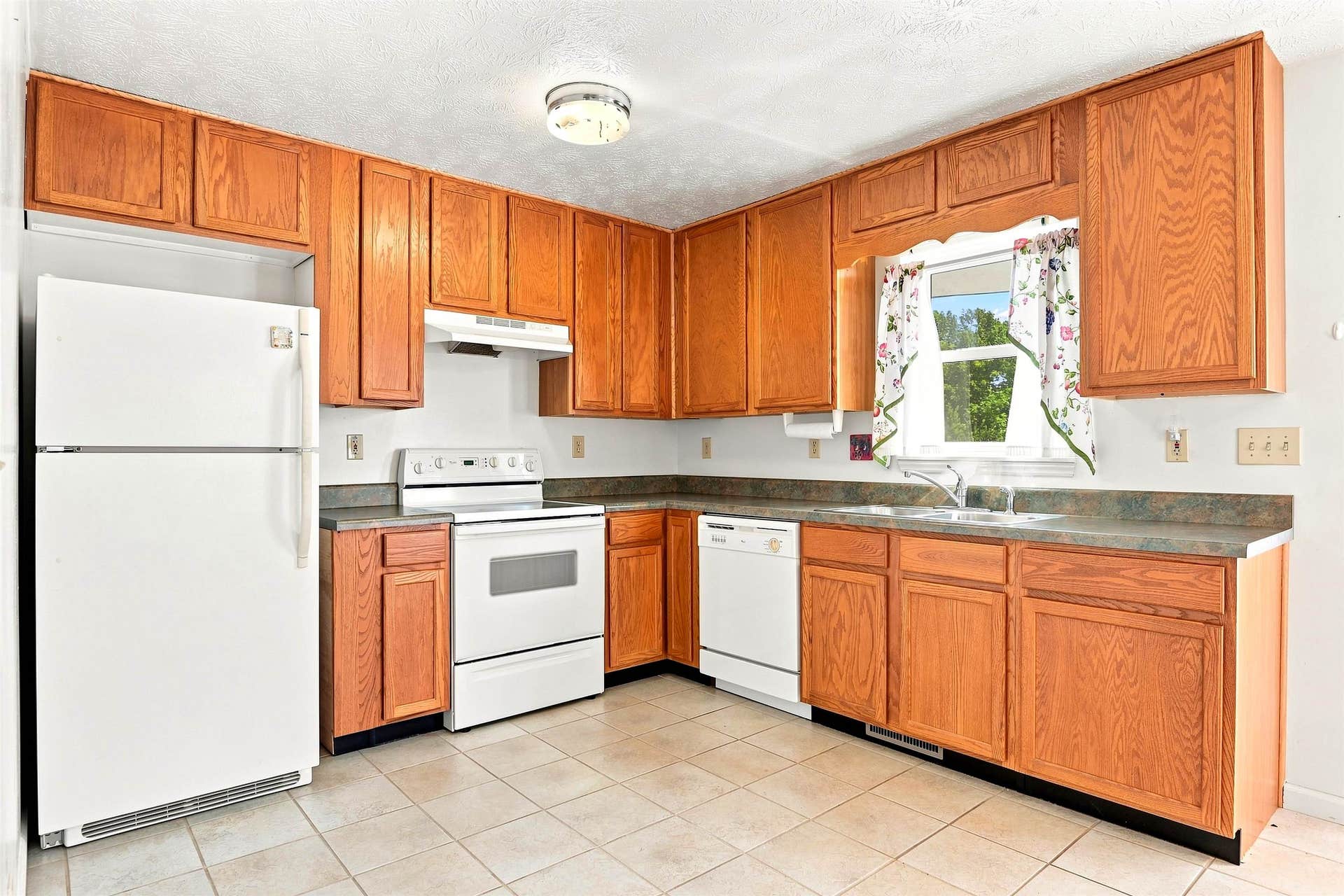 111 HAGAN Street, Christiansburg, VA 24073