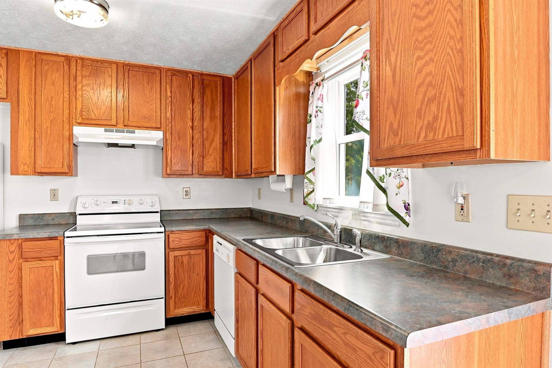111 HAGAN Street, Christiansburg, VA 24073