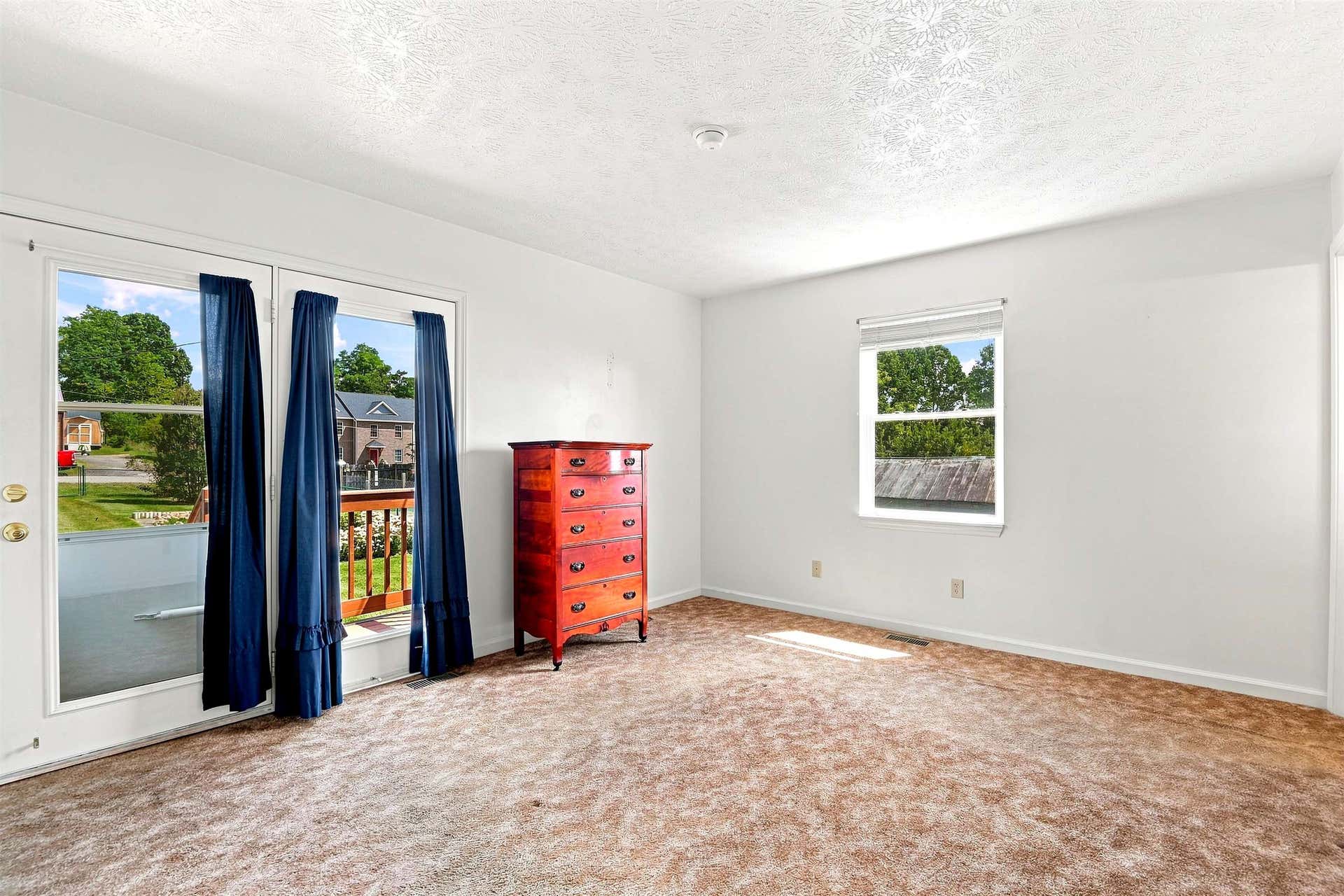 111 HAGAN Street, Christiansburg, VA 24073