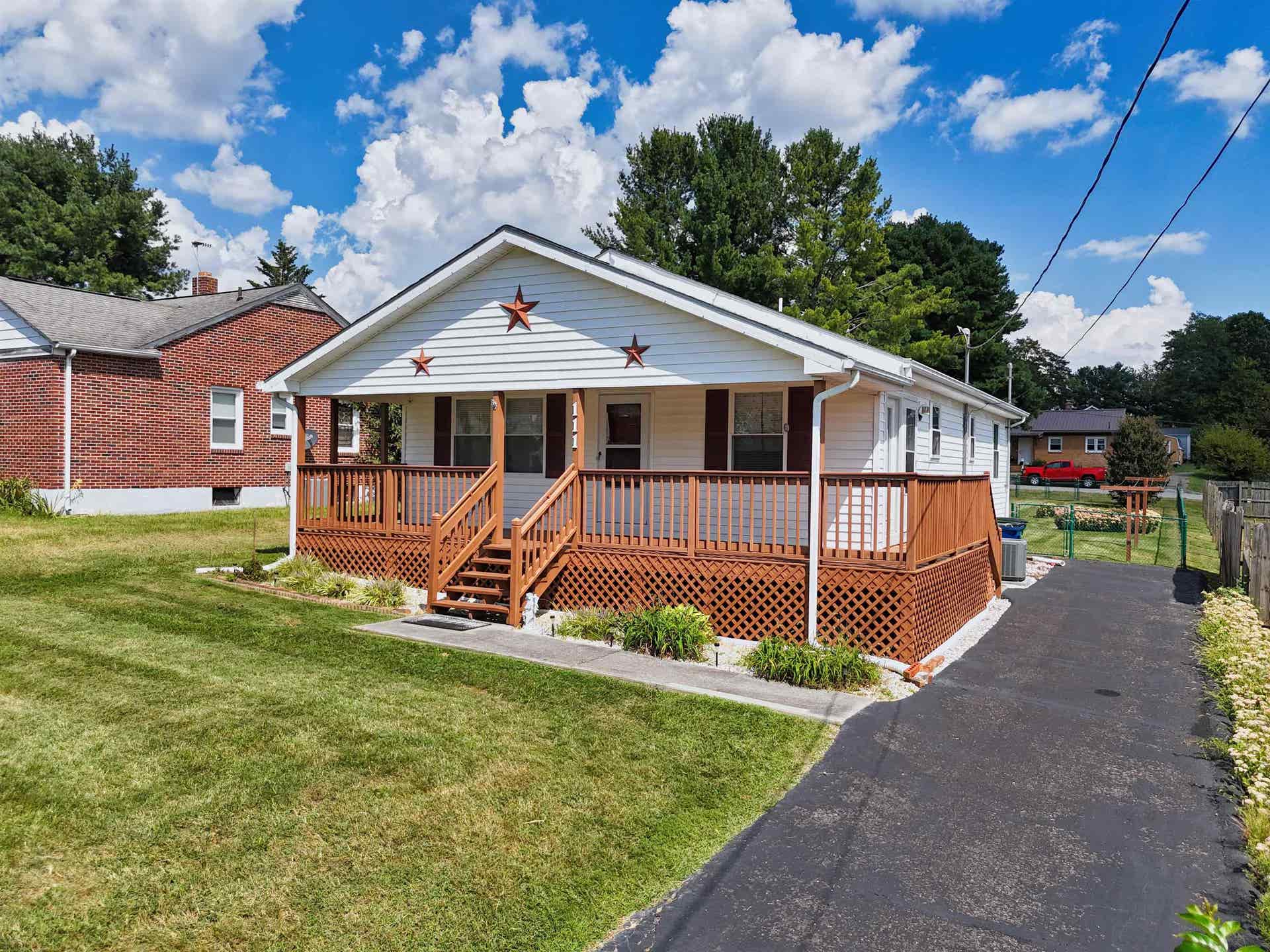 111 HAGAN Street, Christiansburg, VA 24073