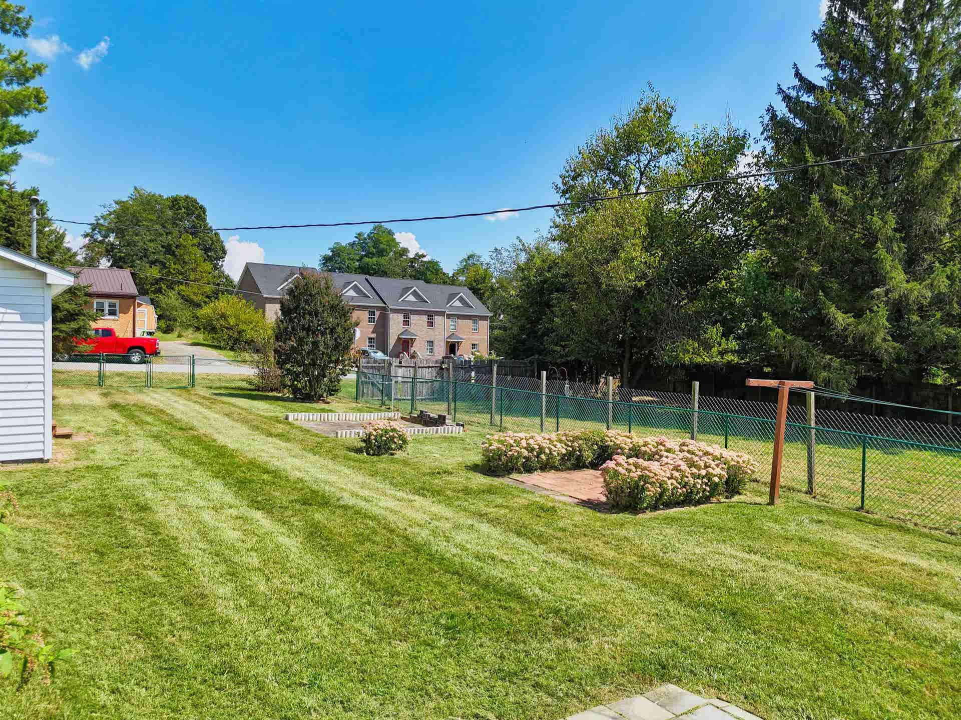 111 HAGAN Street, Christiansburg, VA 24073